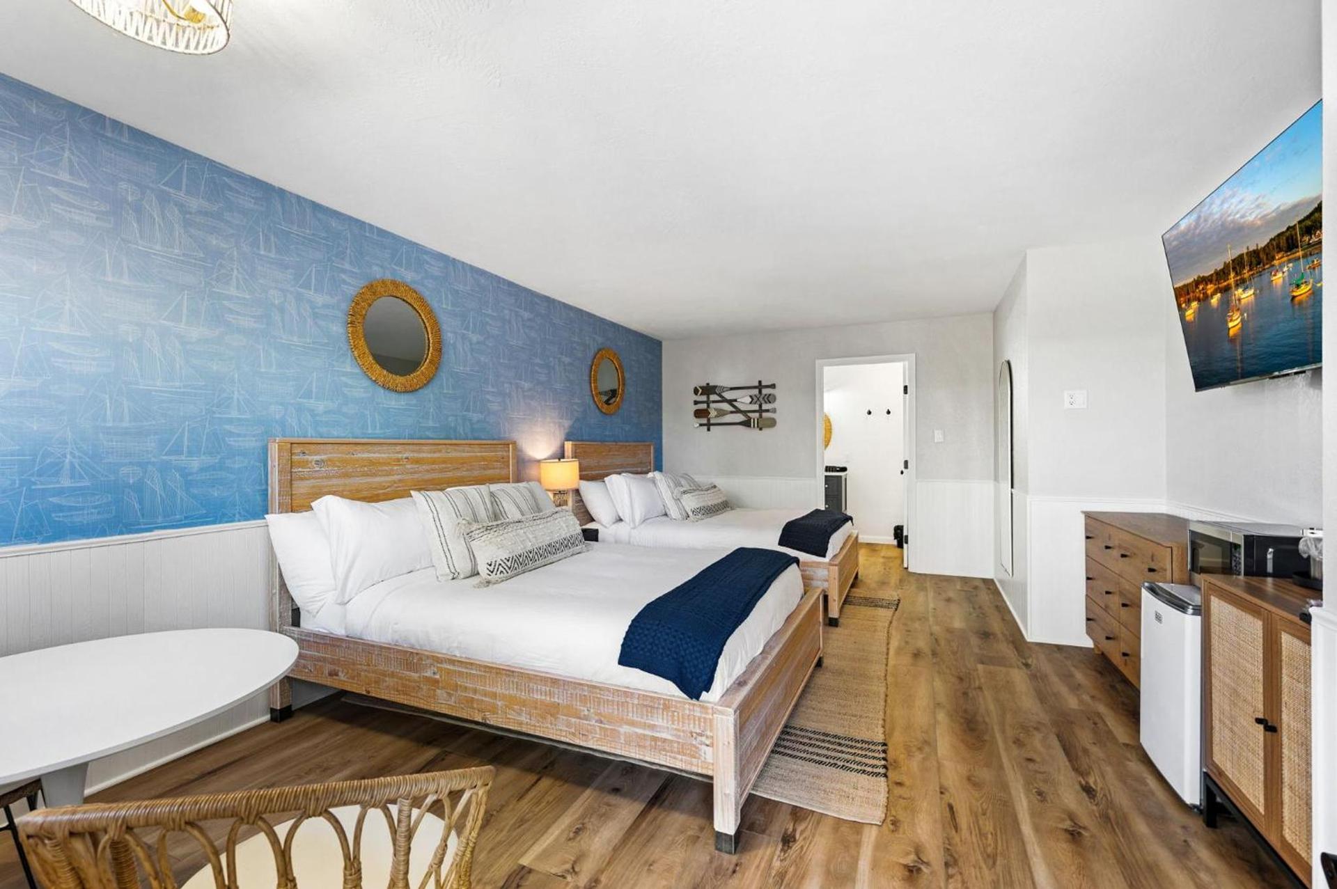 Fresh Coast Motel photo 28