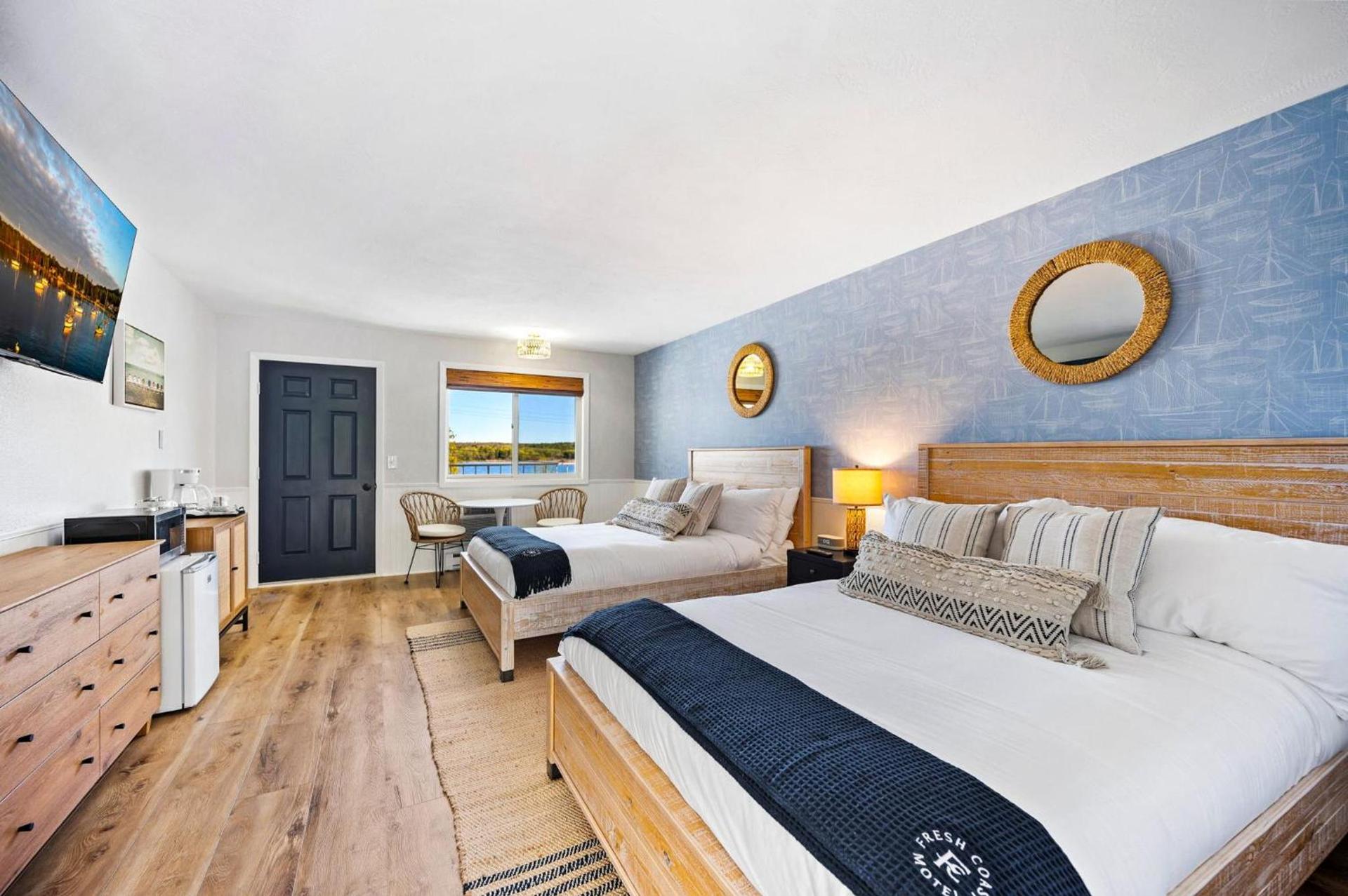 Fresh Coast Motel photo 56