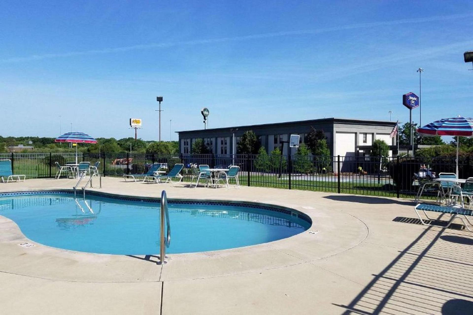 Quality Inn Austintown-Youngstown West photo 50