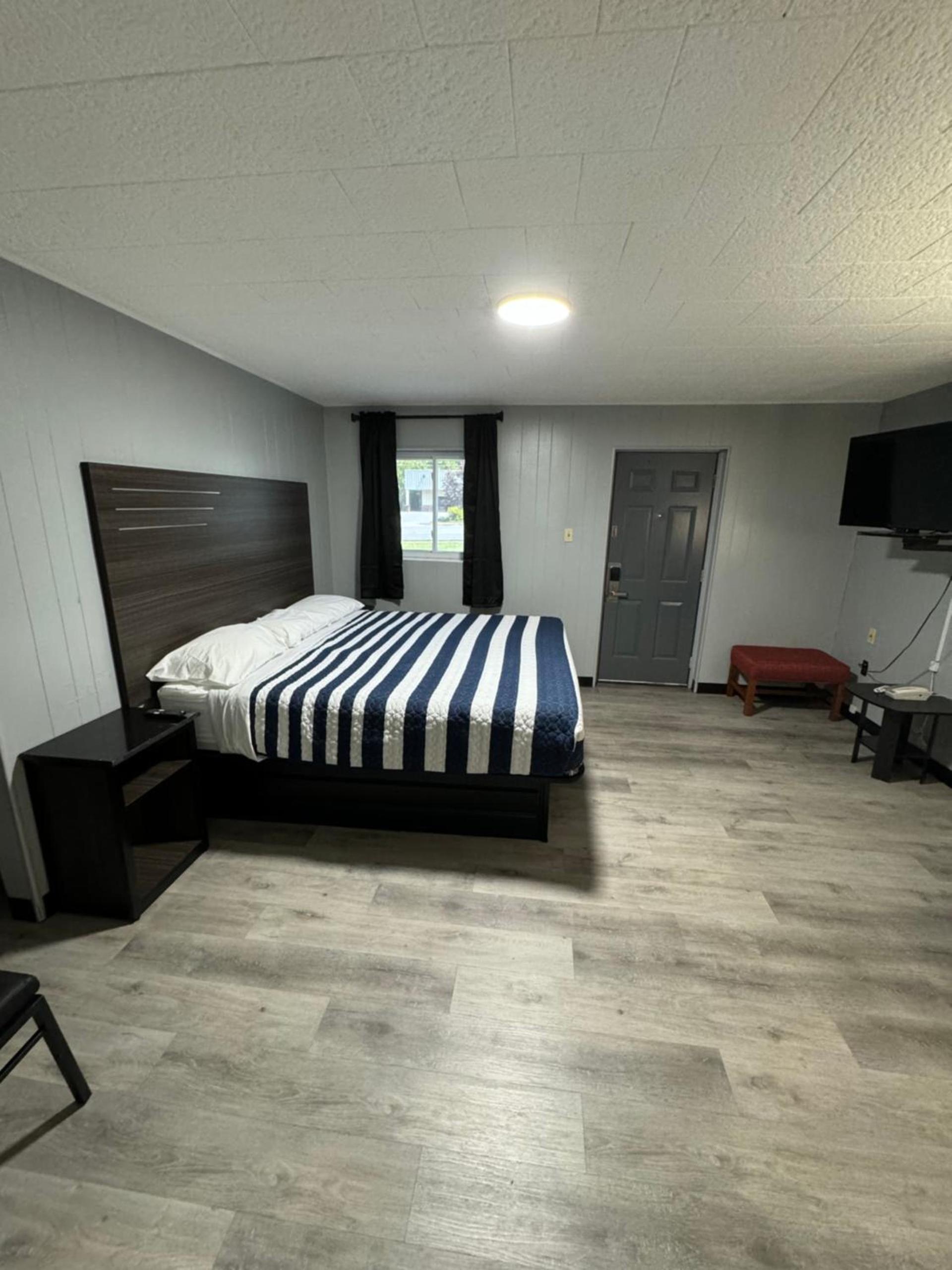 Acorn Motel photo 9