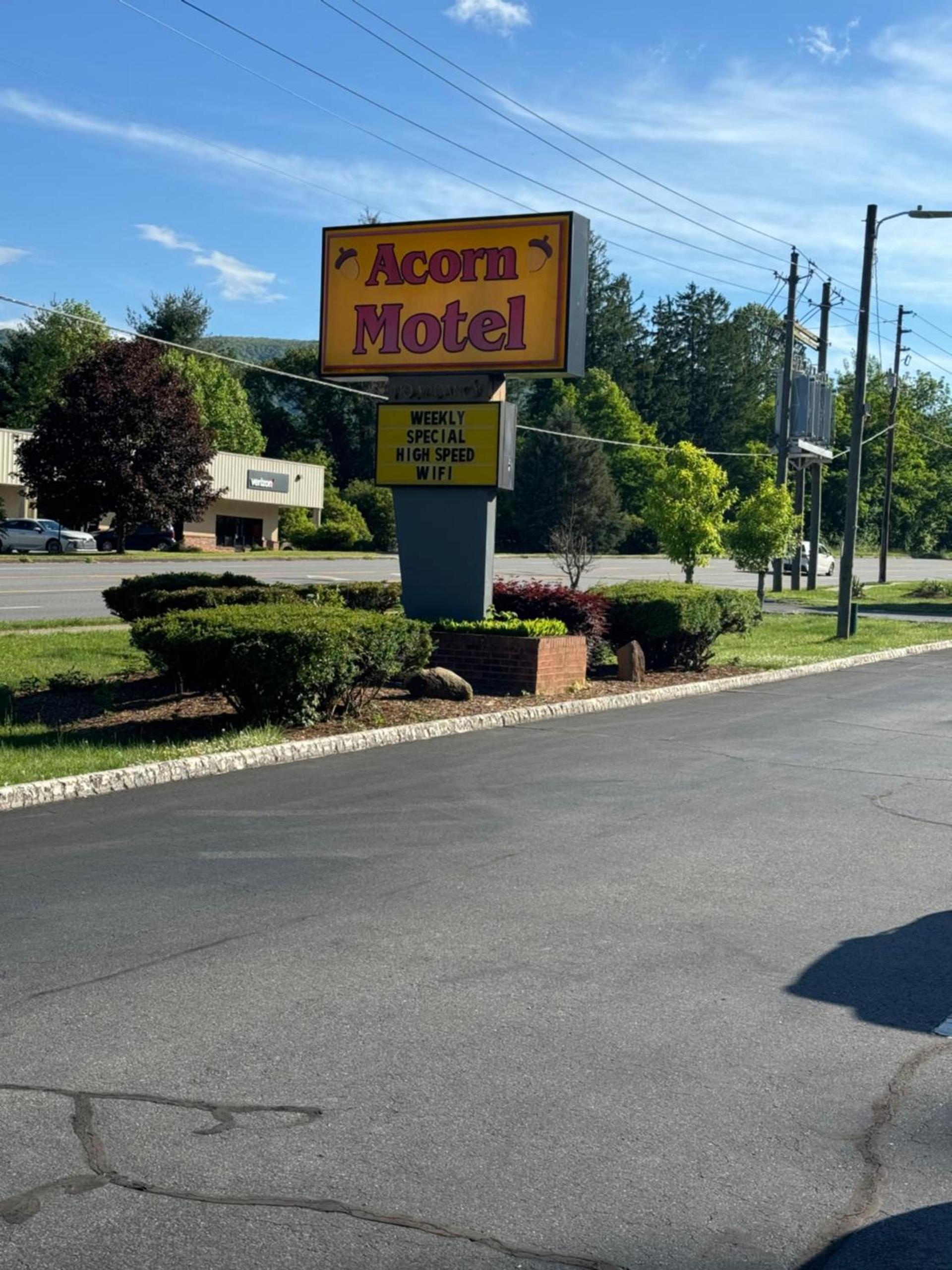 Acorn Motel photo 26