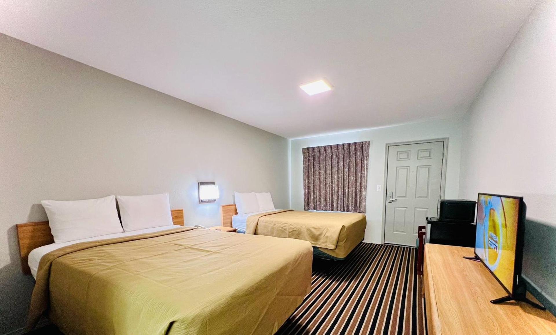 Suite 16 Motel photo 16