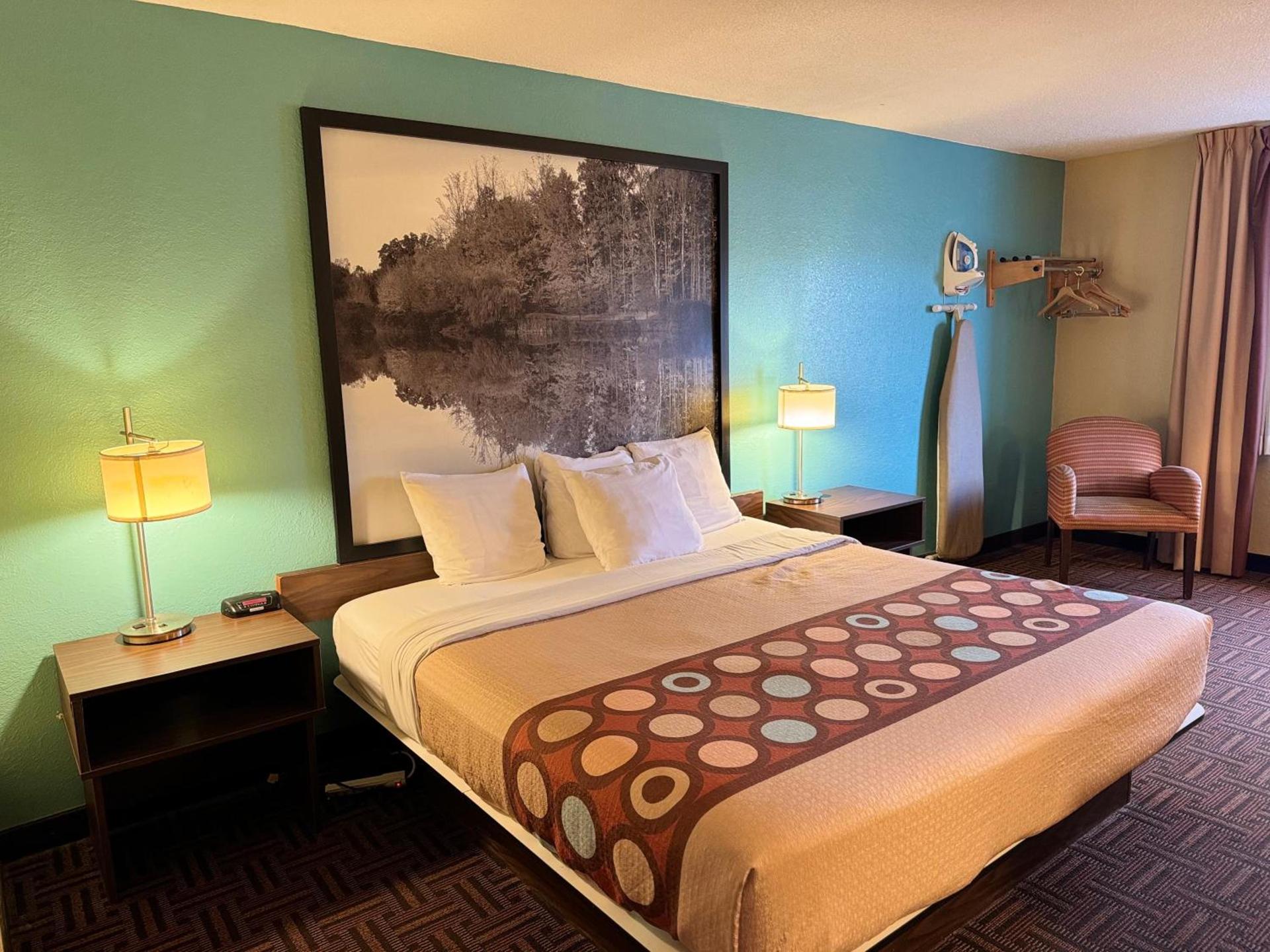 Super 8 by Wyndham Mount Vernon, IL photo 42