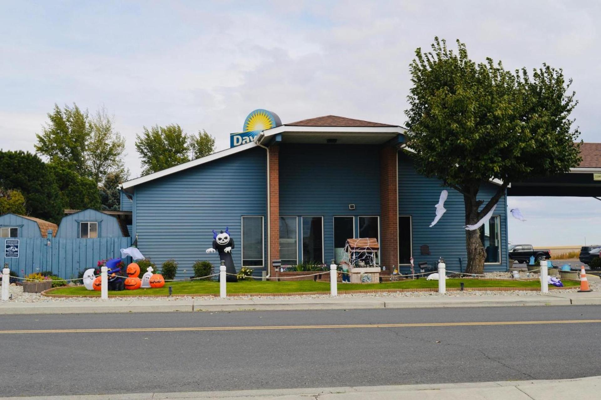 Days Inn by Wyndham Ritzville photo 98
