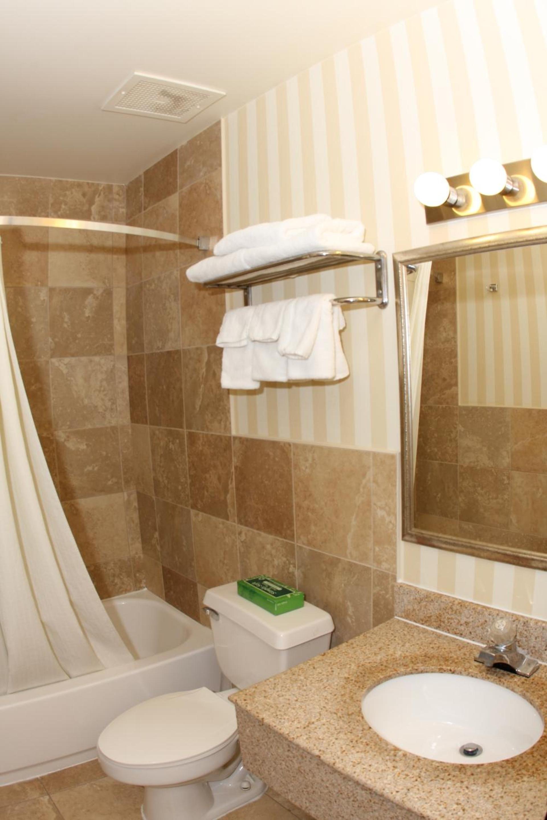 Super 8 by Wyndham Allentown Kutztown Area photo 9