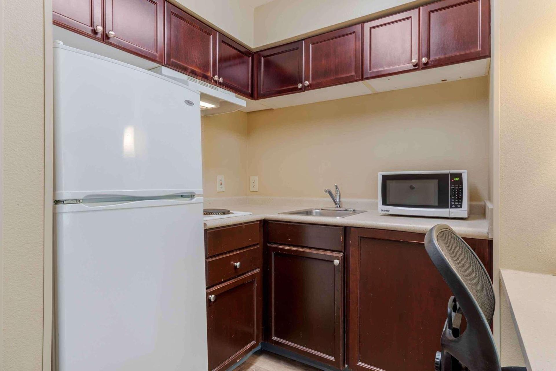 Extended Stay America Select Suites - Orlando - Maitland - Summit Tower Blvd photo 8