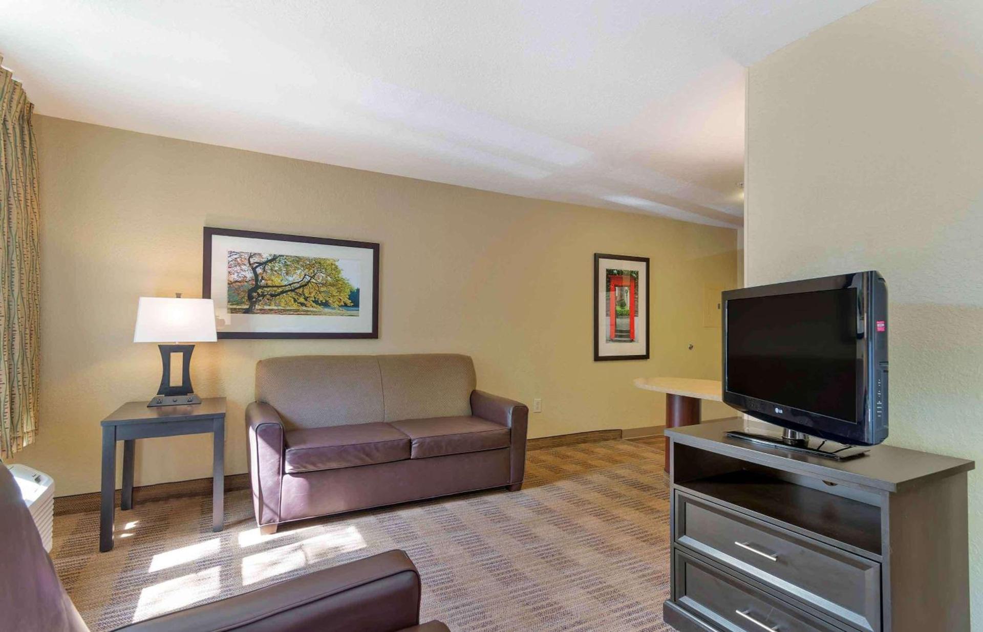 Extended Stay America Select Suites - Orlando - Maitland - Summit Tower Blvd photo 14