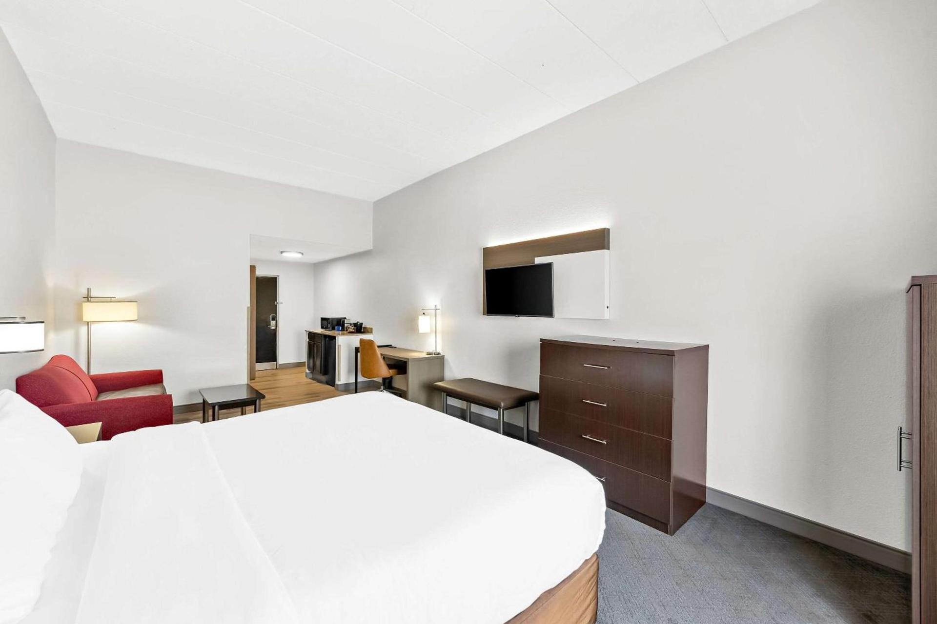 Comfort Suites Columbus photo 10