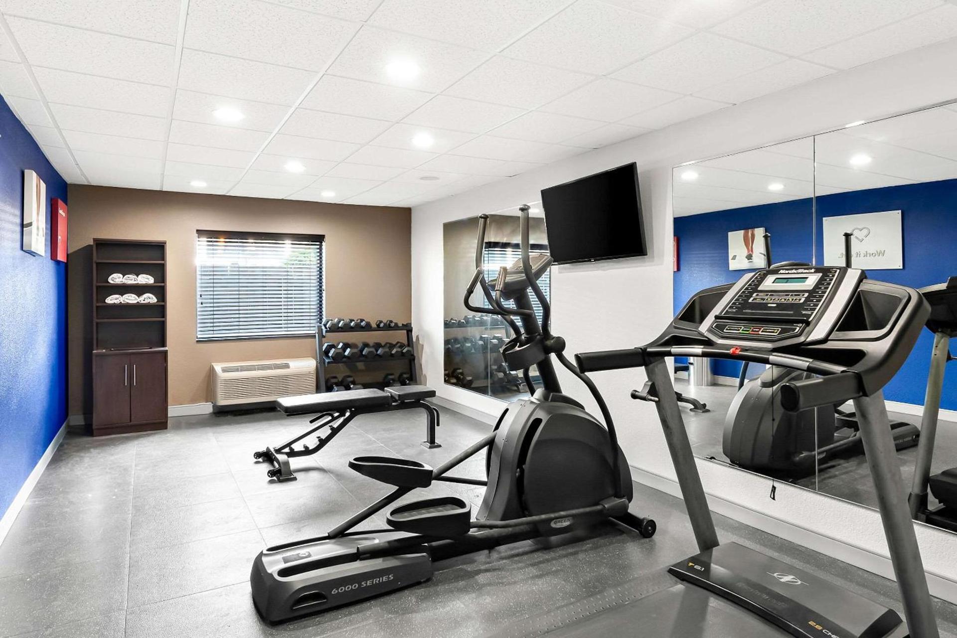 Comfort Suites Columbus photo 32