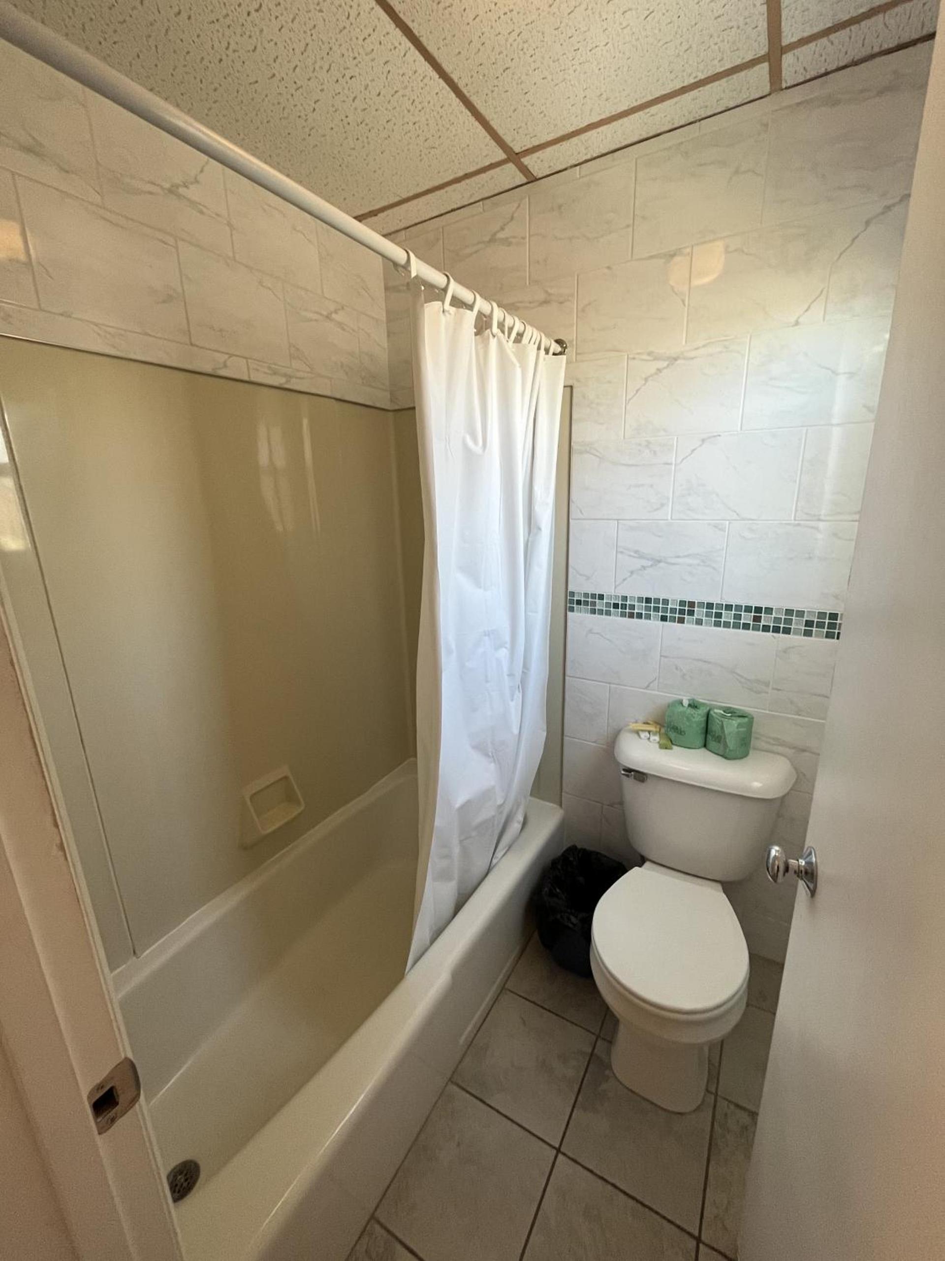 Beau Rivage Motel photo 27