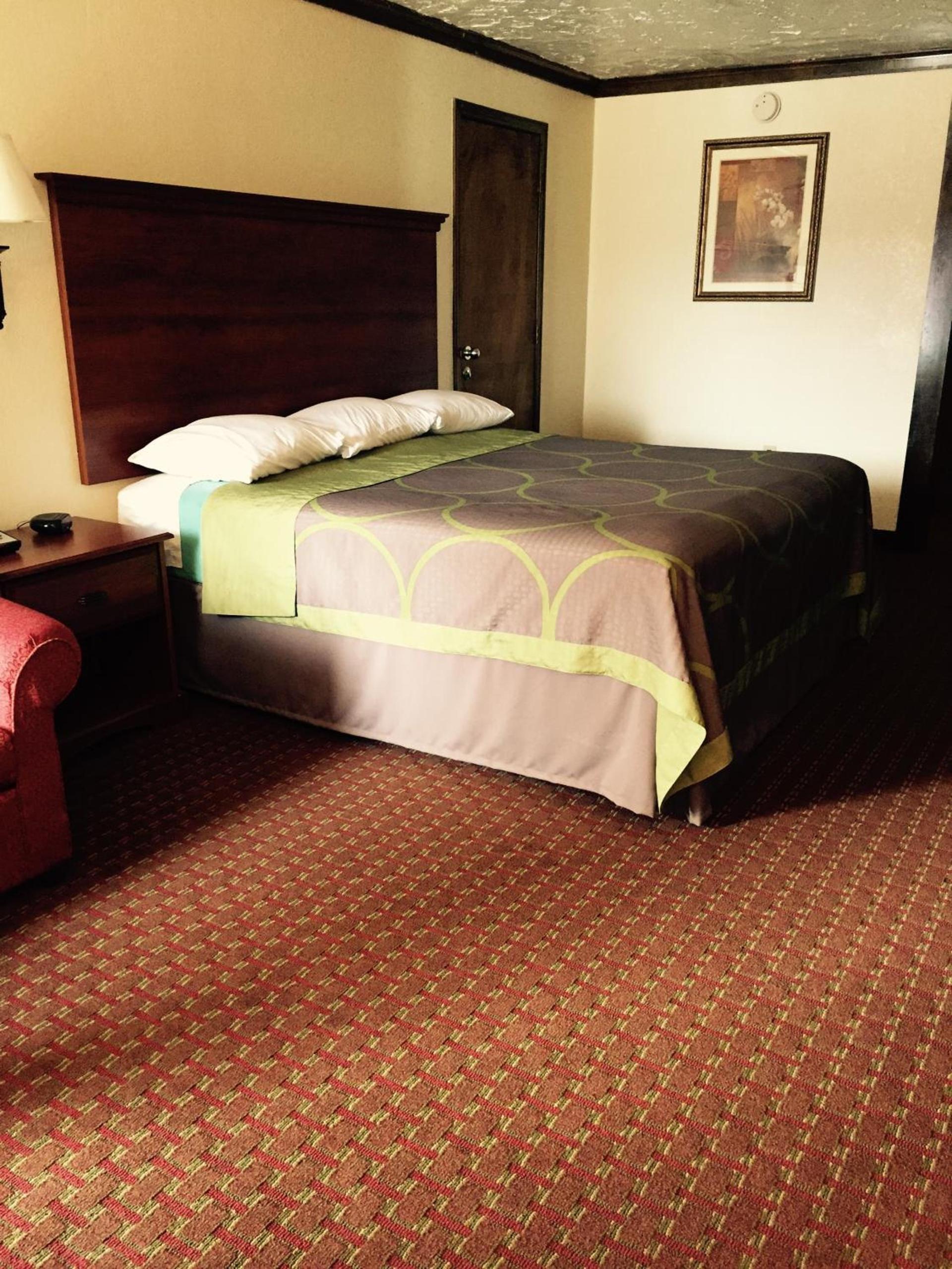 Super 8 by Wyndham Enid photo 16