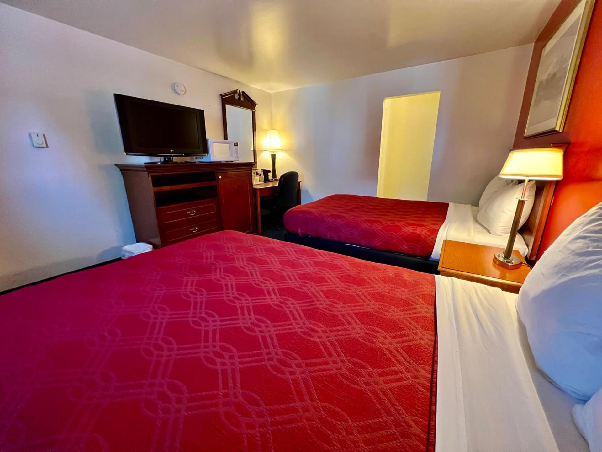 Rodeway Inn & Suites Brunswick near Hwy 1 photo 10