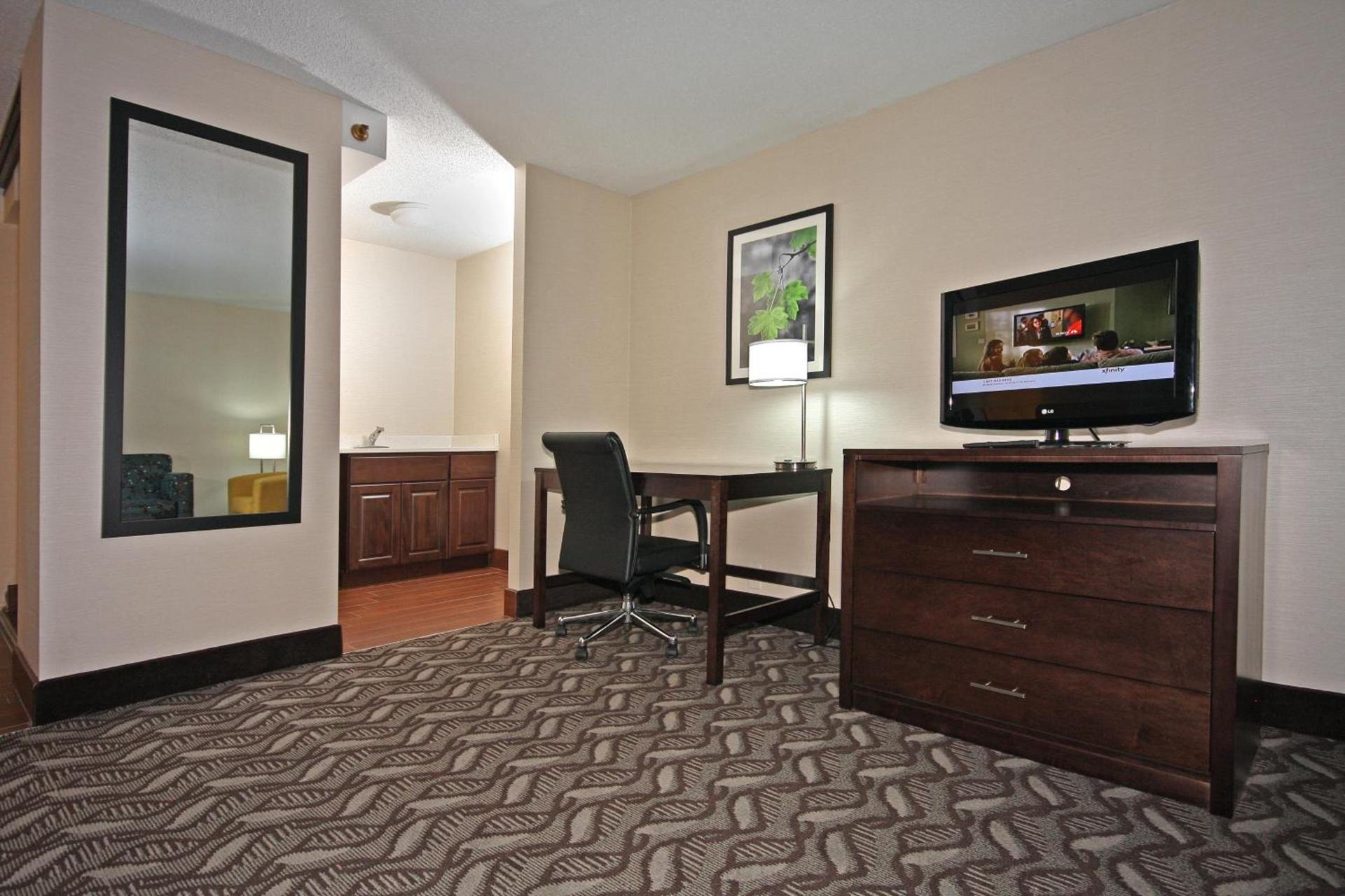 La Quinta by Wyndham Springfield photo 37