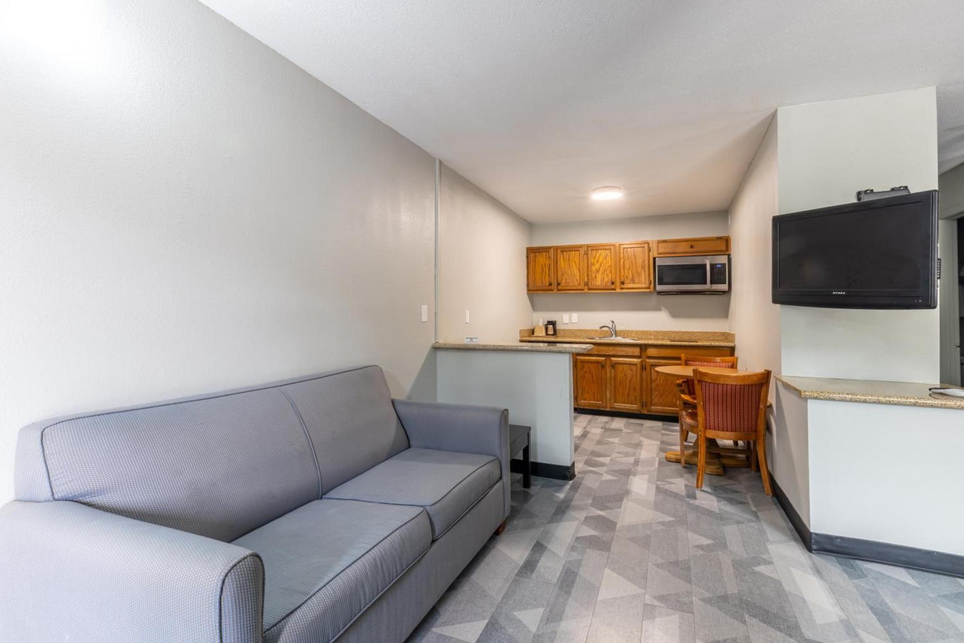Freer Executive inn and Studios photo 8