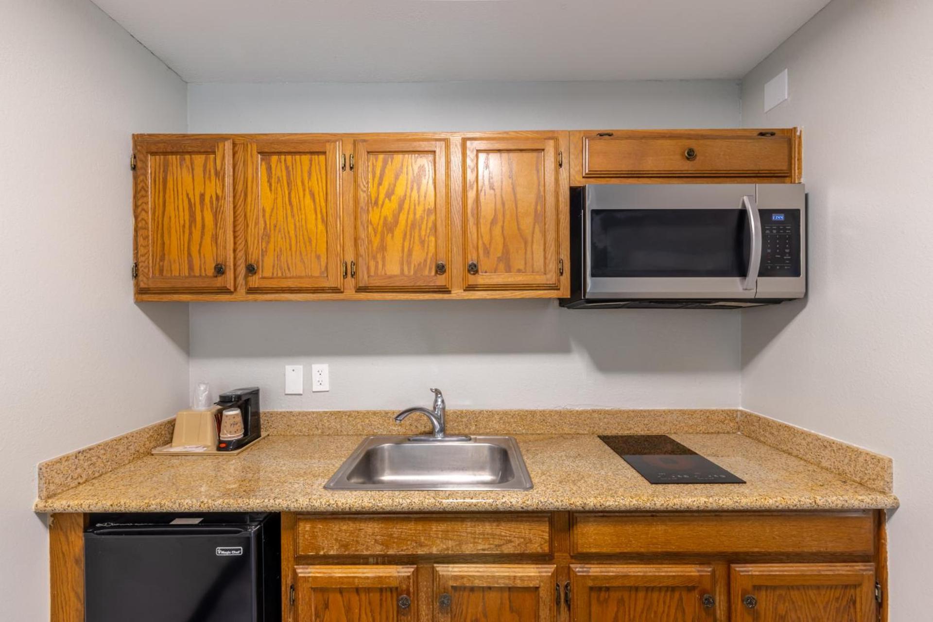 Freer Executive inn and Studios photo 6