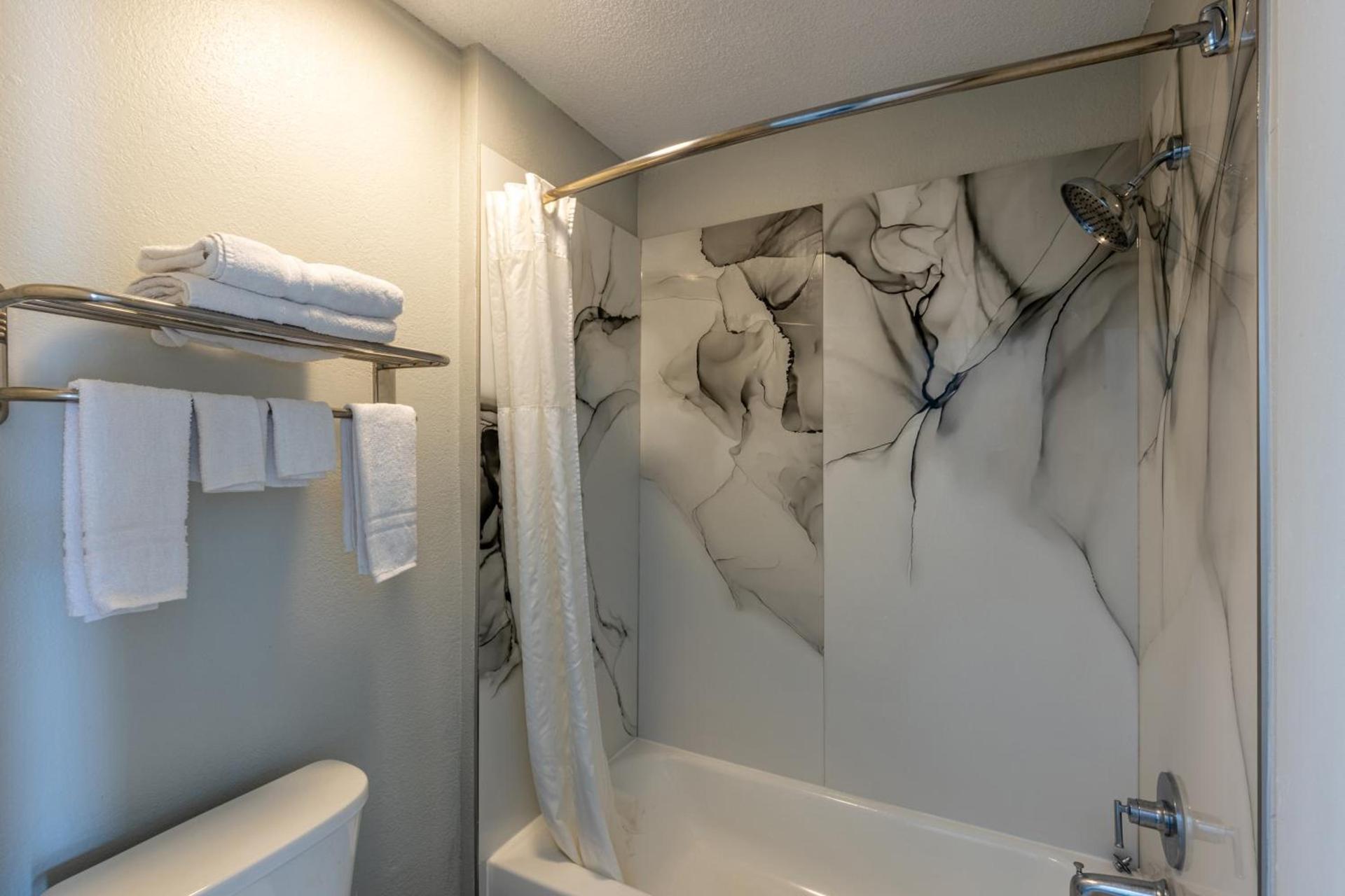 Freer Executive inn and Studios photo 15