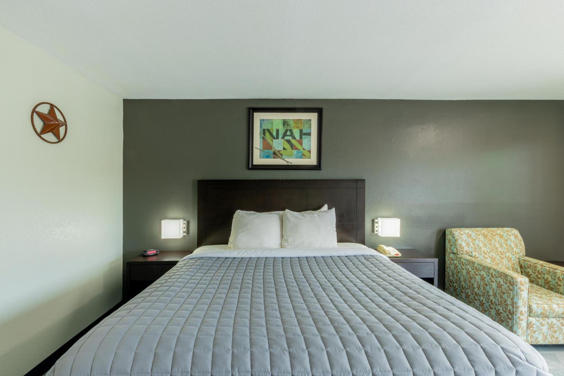 Freer Executive inn and Studios photo 21