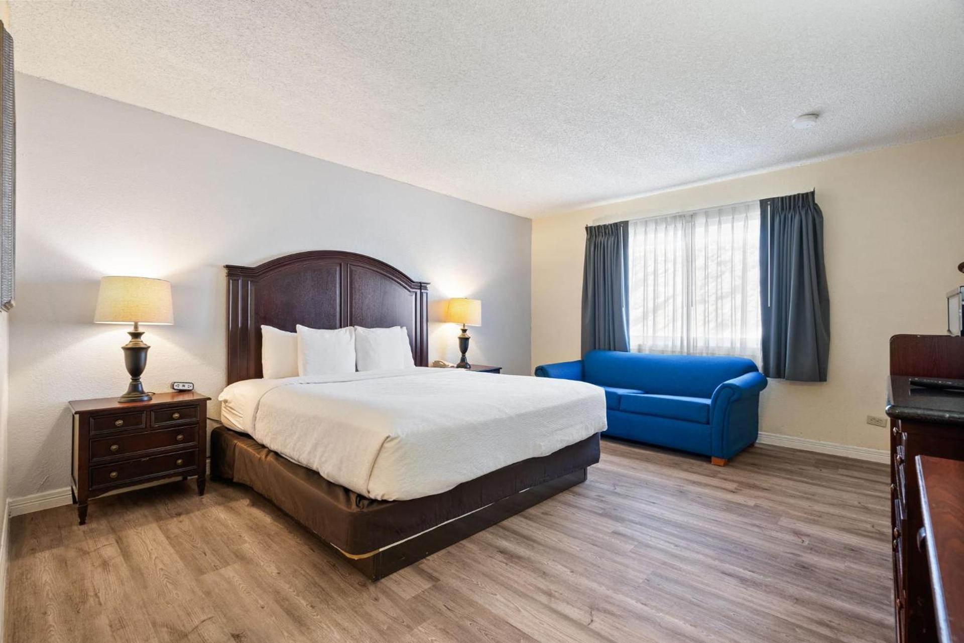 Hotel Americana photo 60