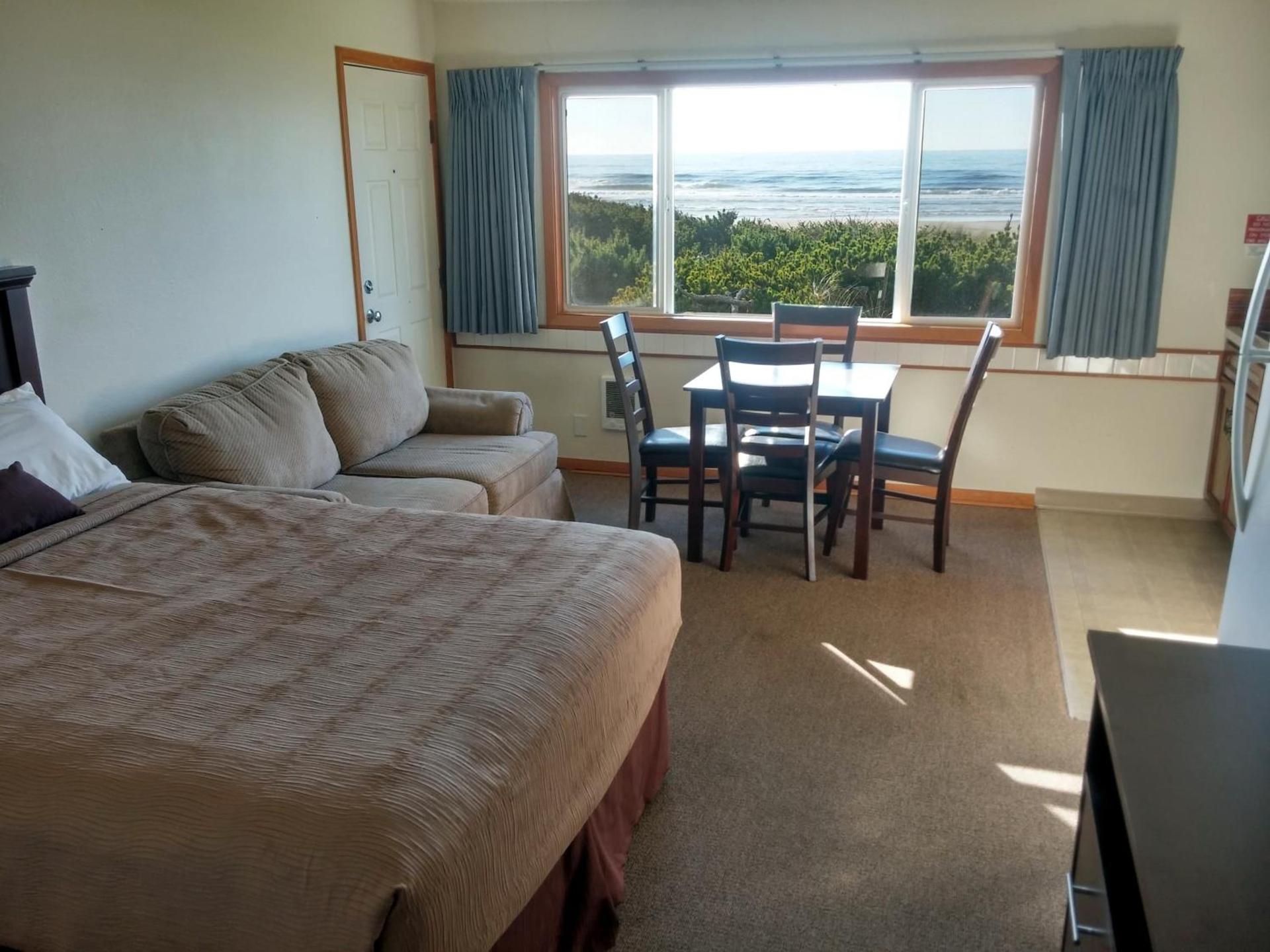 Silver Sands photo 21