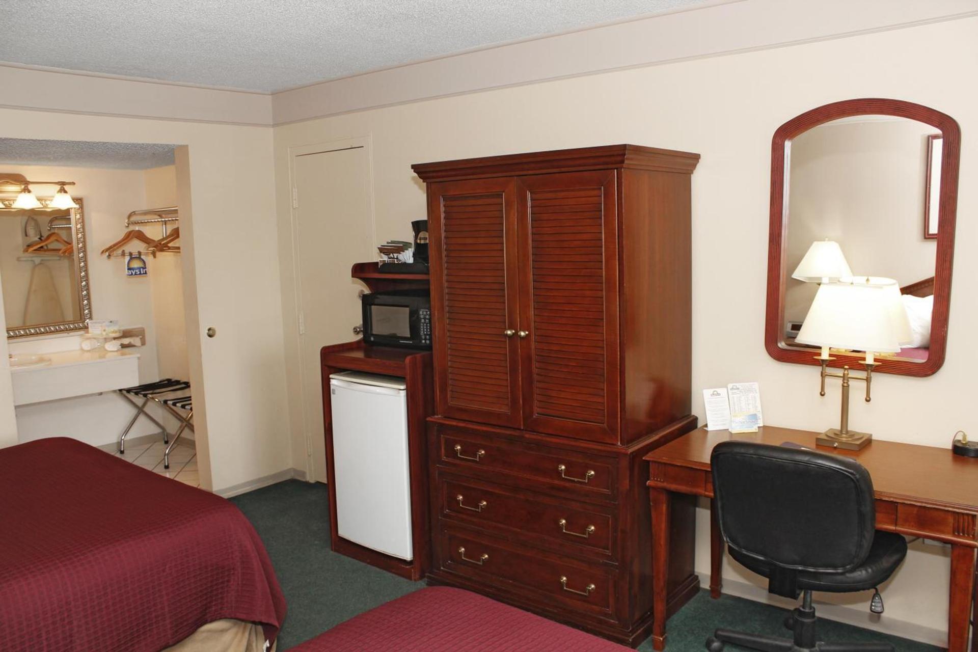 Days Inn by Wyndham Delta CO photo 40