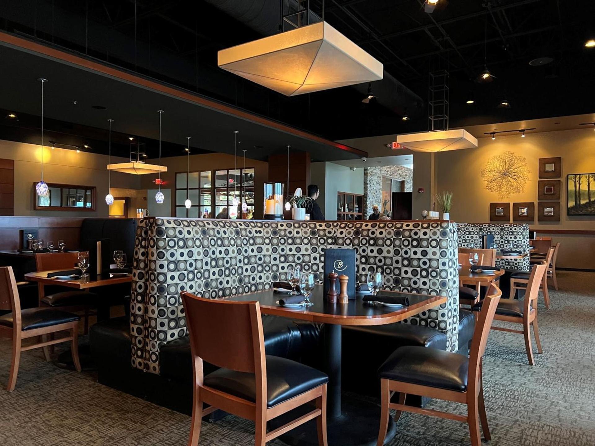 Holiday Inn Hotel & Suites Bloomington Airport by IHG photo 46