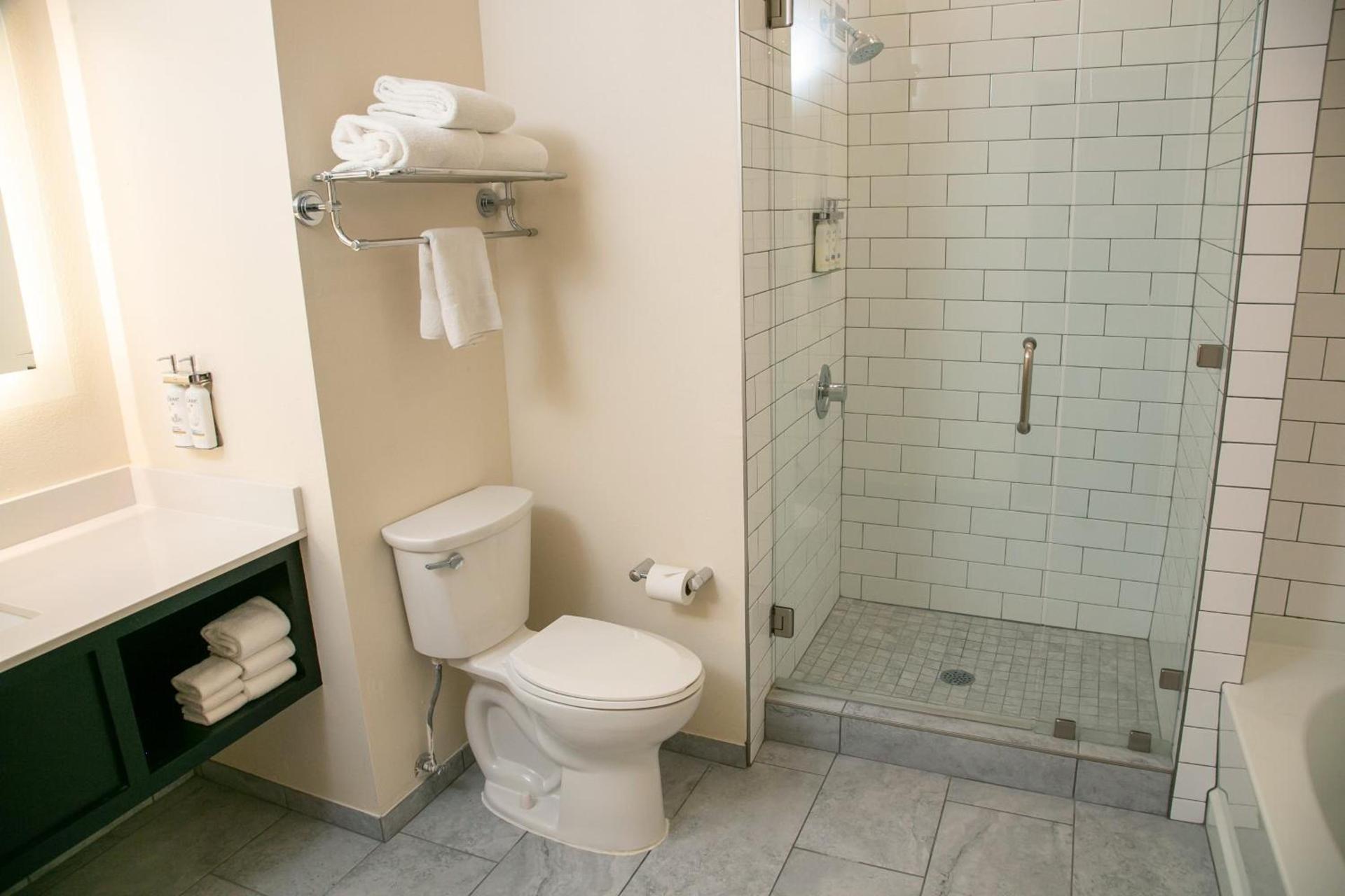 Holiday Inn New Orleans West Bank Tower by IHG photo 30