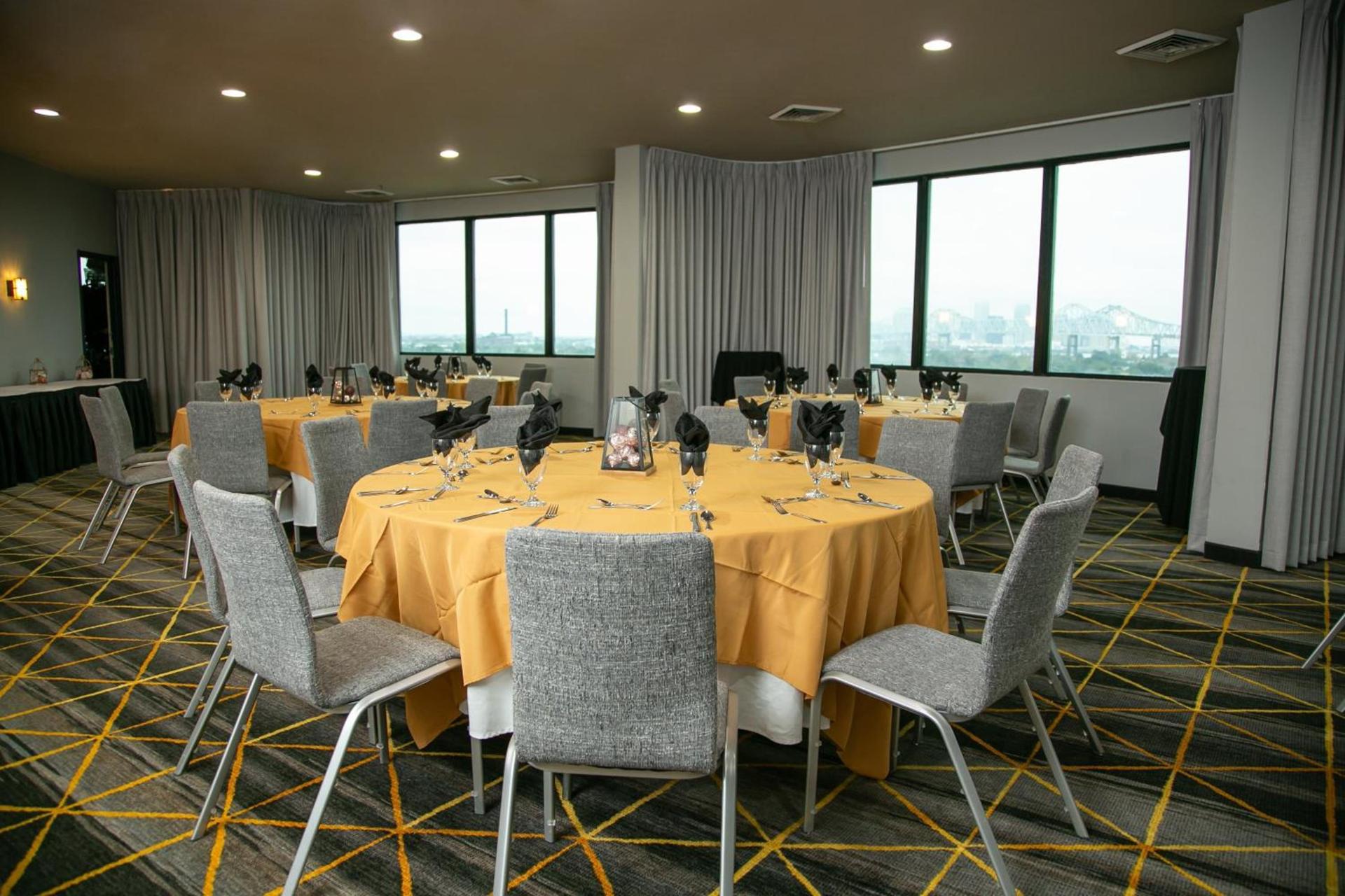 Holiday Inn New Orleans West Bank Tower by IHG photo 50