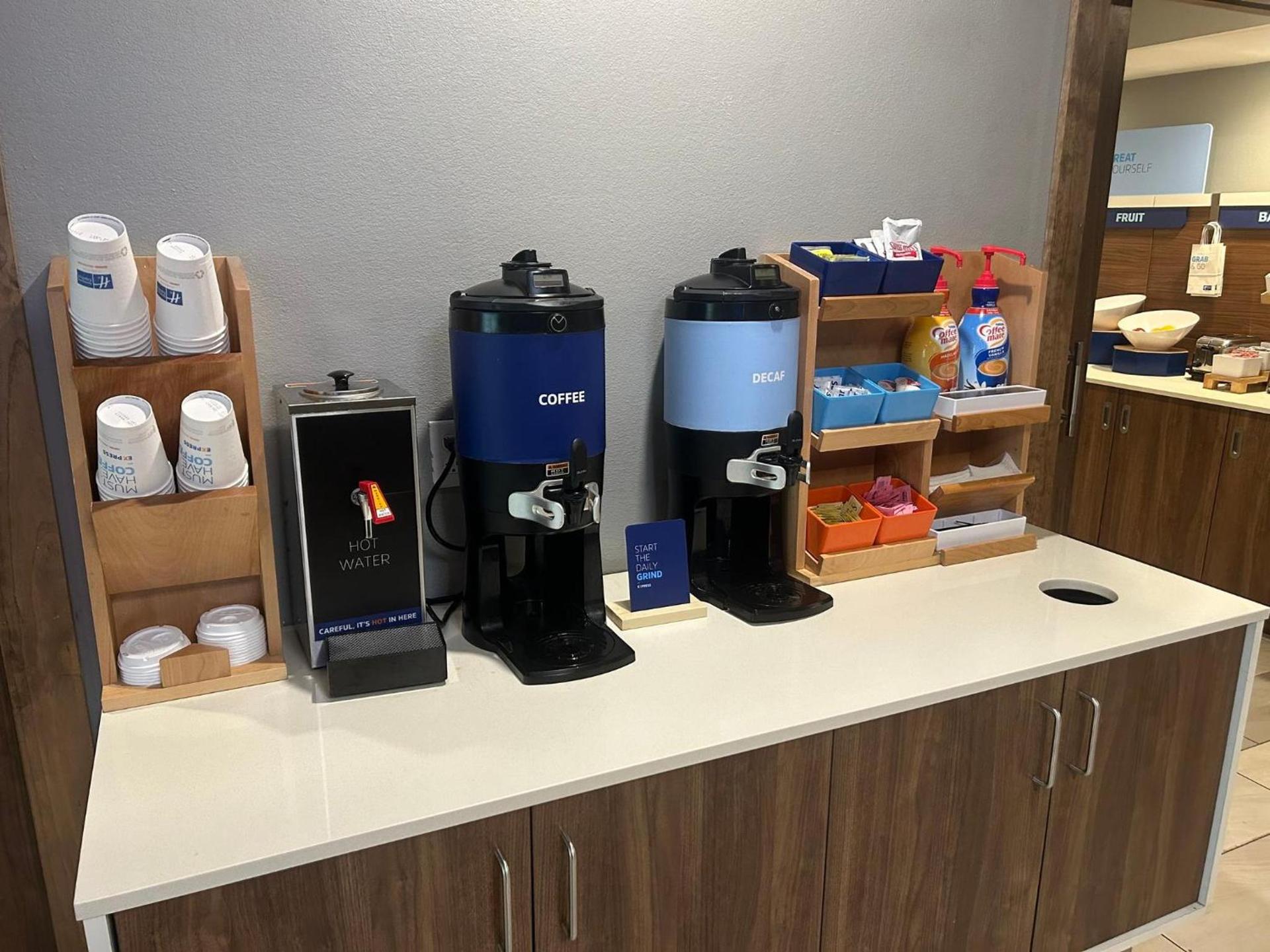 Holiday Inn Express Hotel and Suites Alice by IHG photo 41
