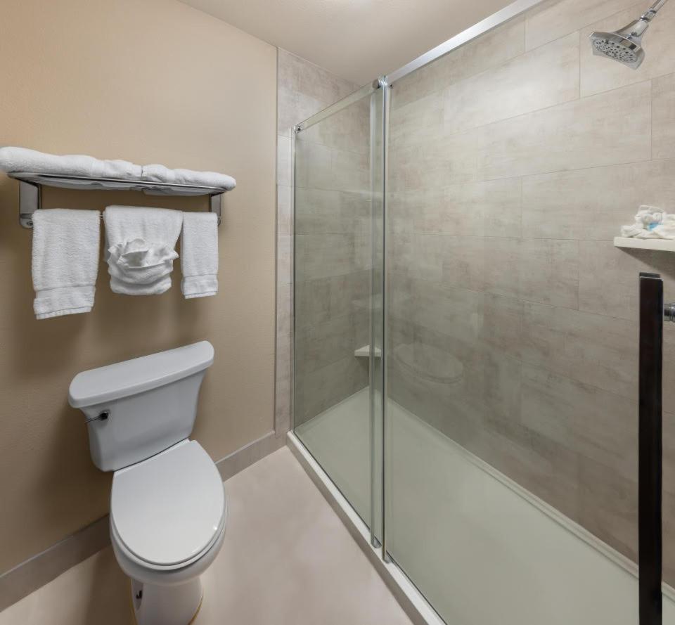 Inn at Moses Lake photo 49