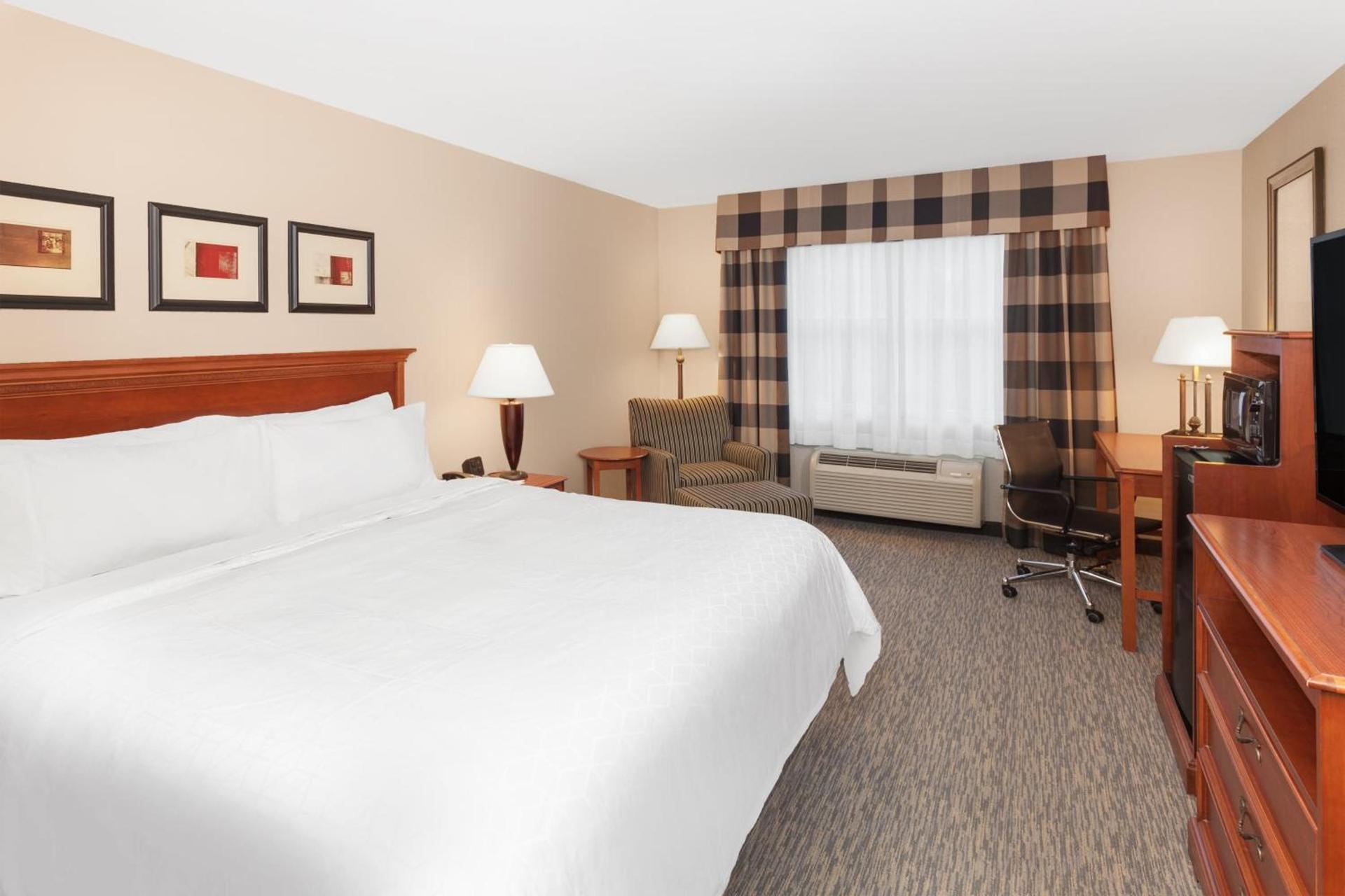 Holiday Inn Express Hotel & Suites Hampton South-Seabrook by IHG photo 31