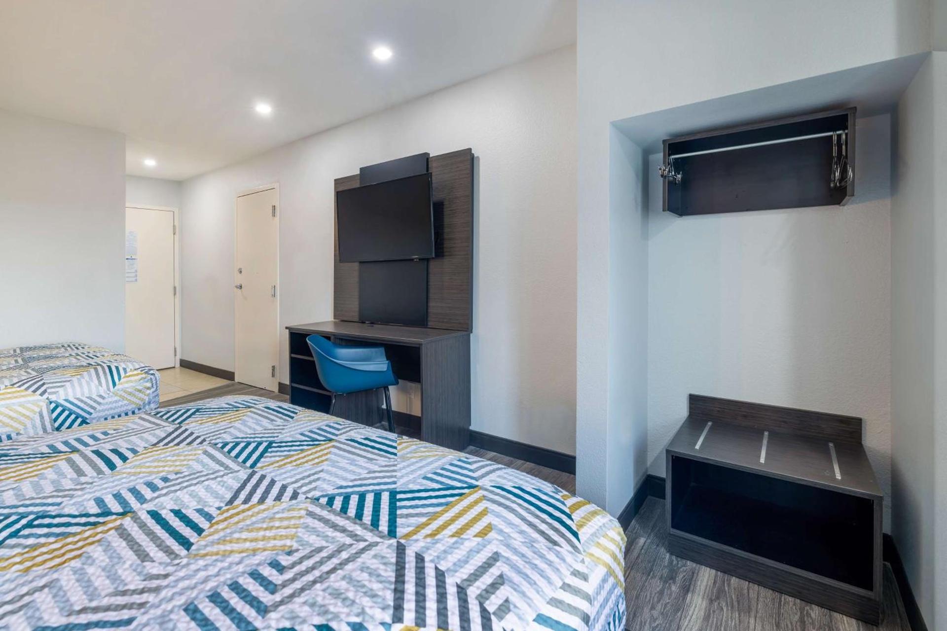 Motel 6-McAllen, TX - East photo 9