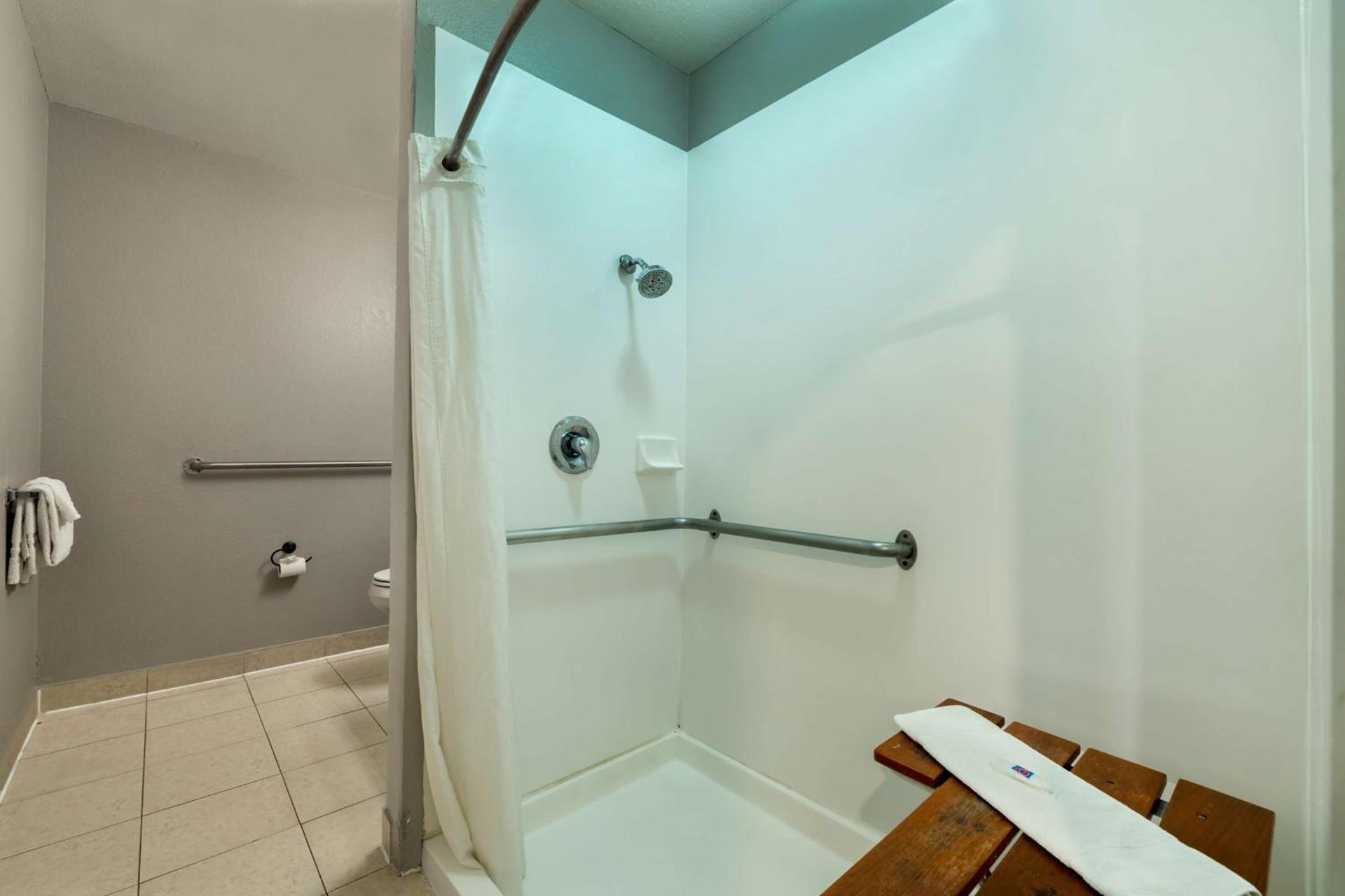 Motel 6-McAllen, TX - East photo 12