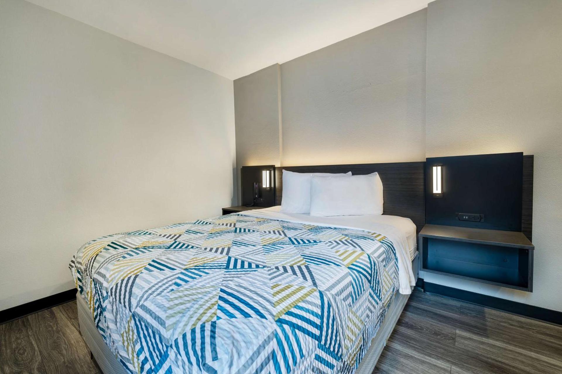 Motel 6-McAllen, TX - East photo 21