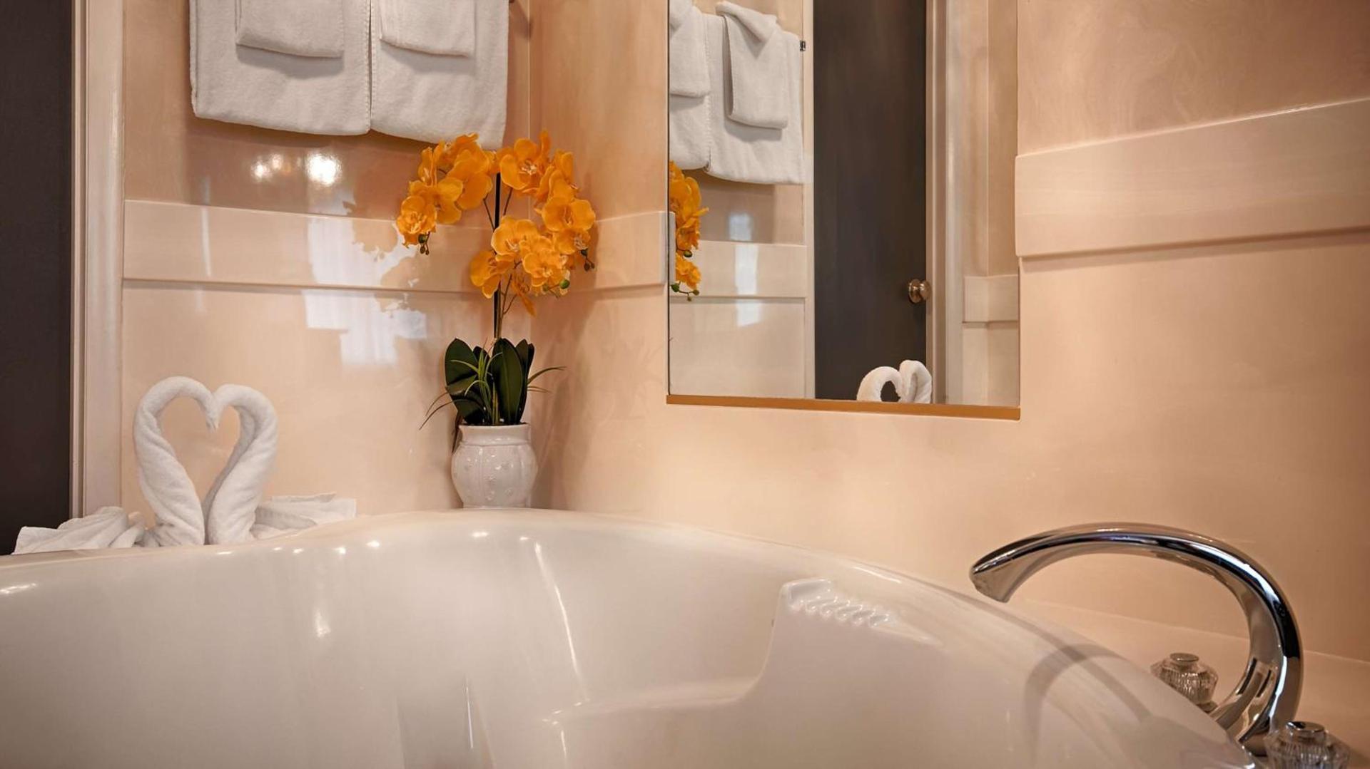 Best Western Coral Hills photo 44