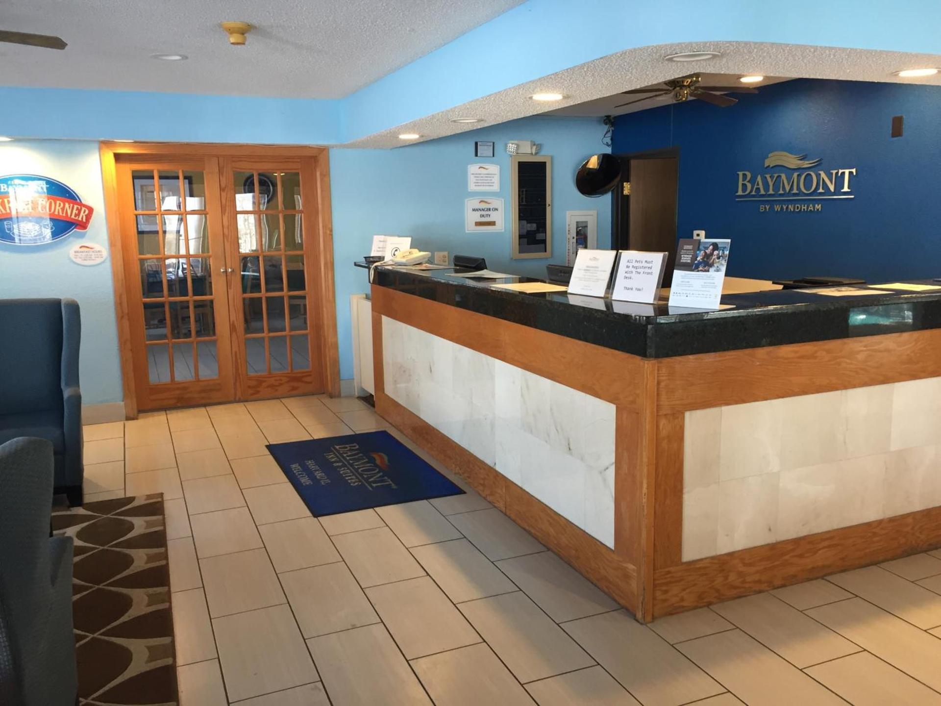 Baymont by Wyndham Harvard photo 1