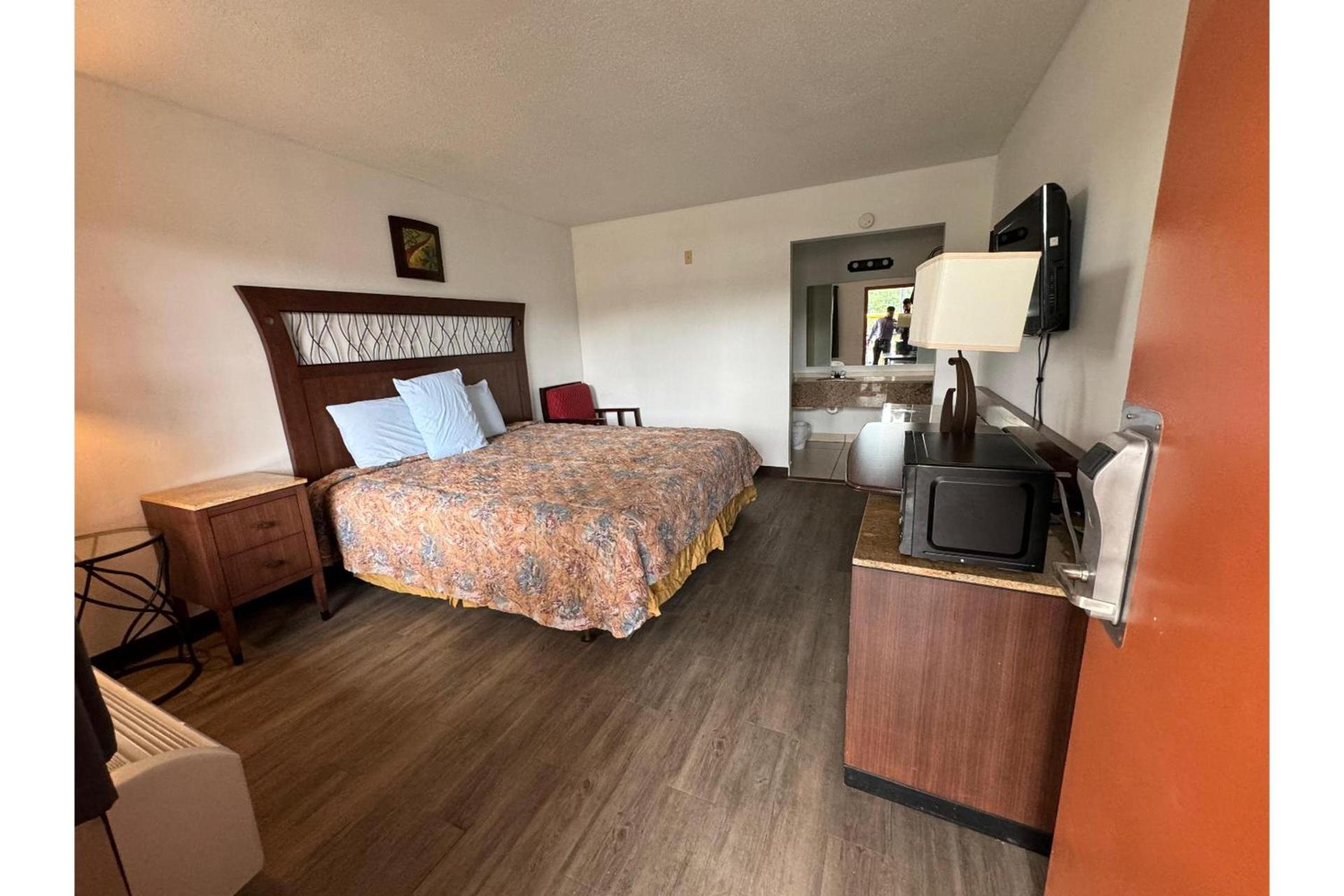Southern Inn By OYO Walterboro I-95 photo 20