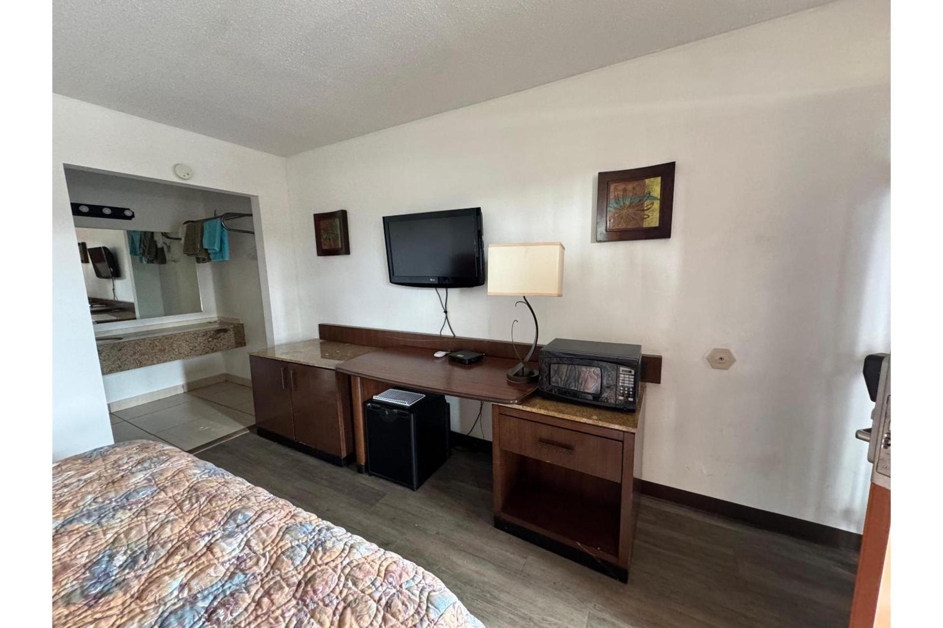 Southern Inn By OYO Walterboro I-95 photo 24