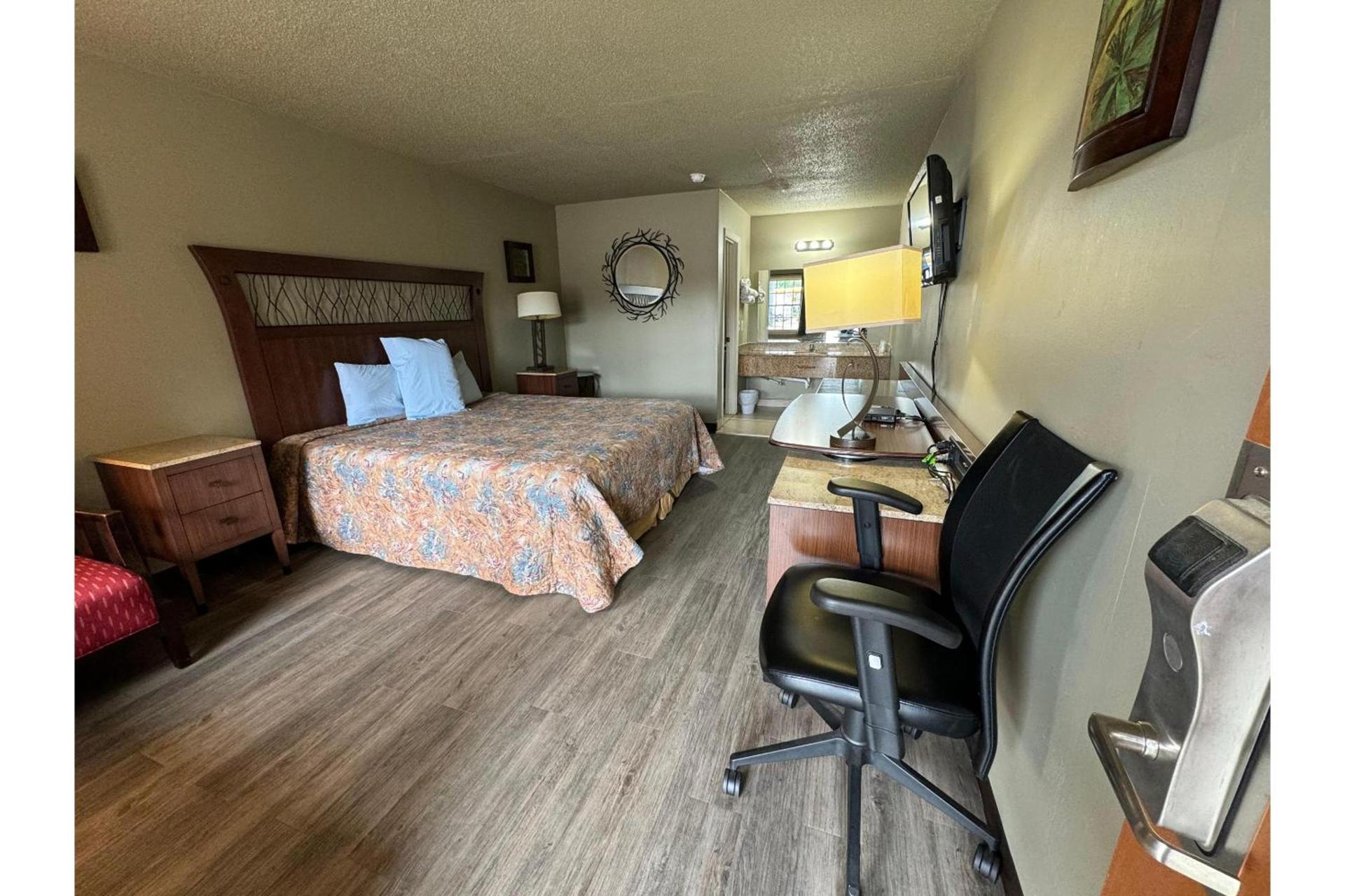 Southern Inn By OYO Walterboro I-95 photo 23