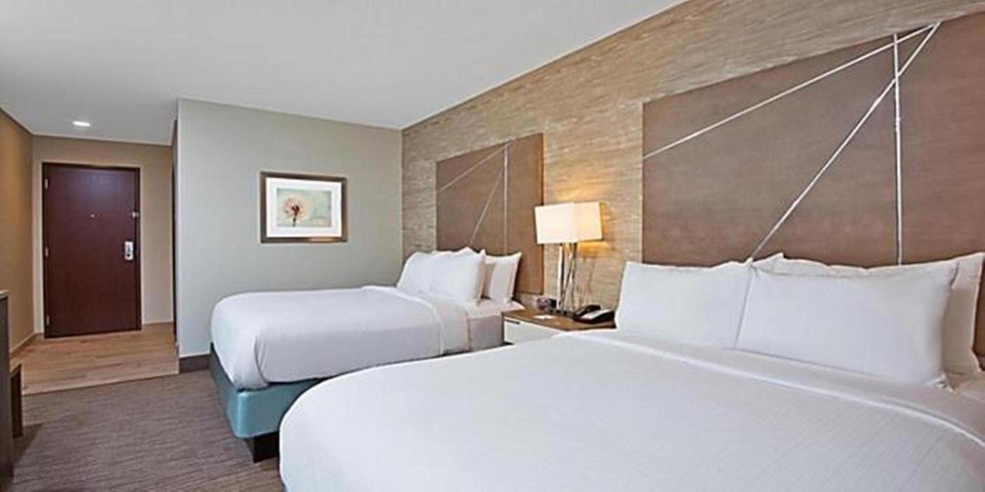 Holiday Inn Express & Suites New Cumberland by IHG photo 2