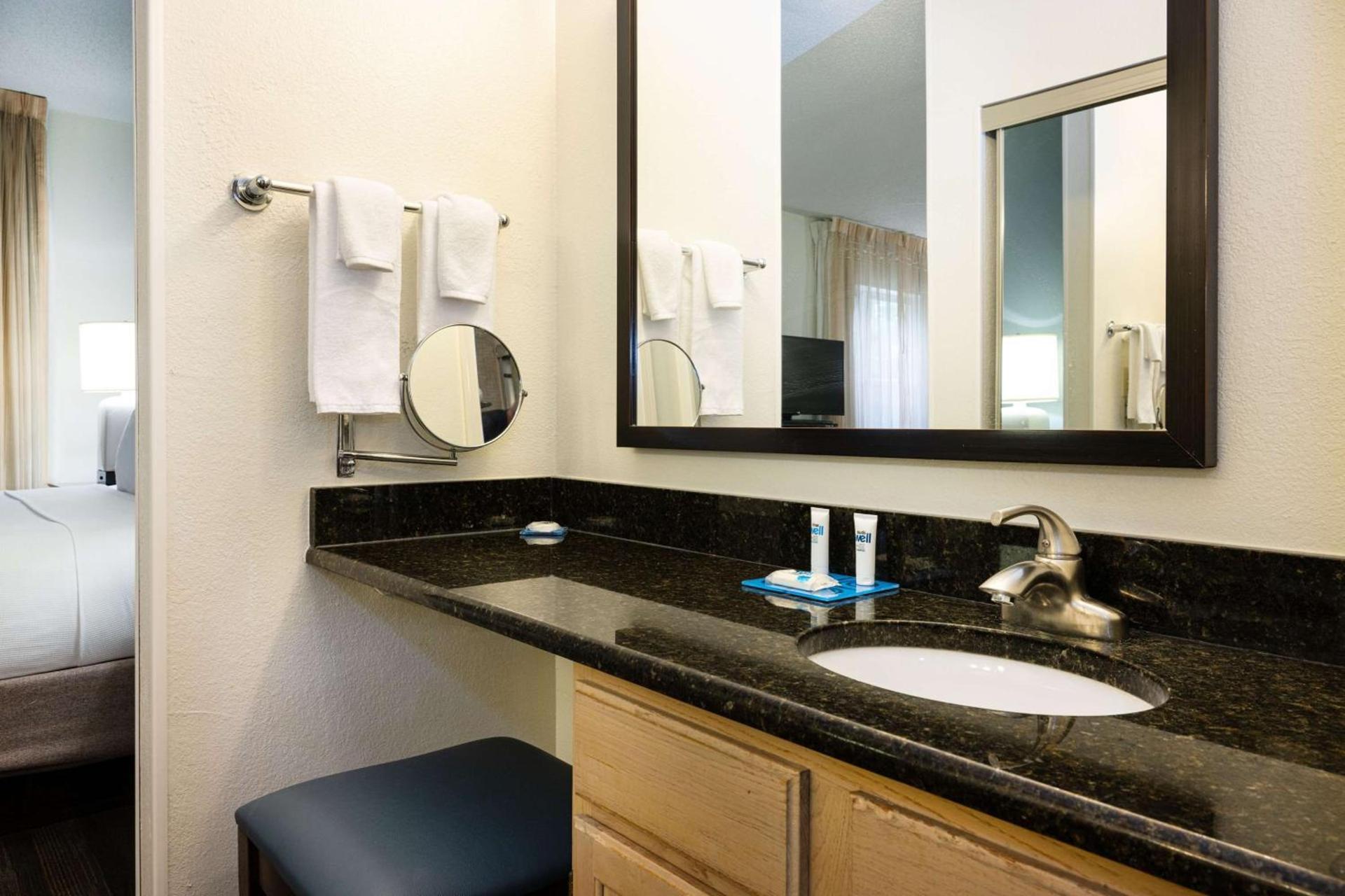 Hyatt House Herndon/Reston photo 22