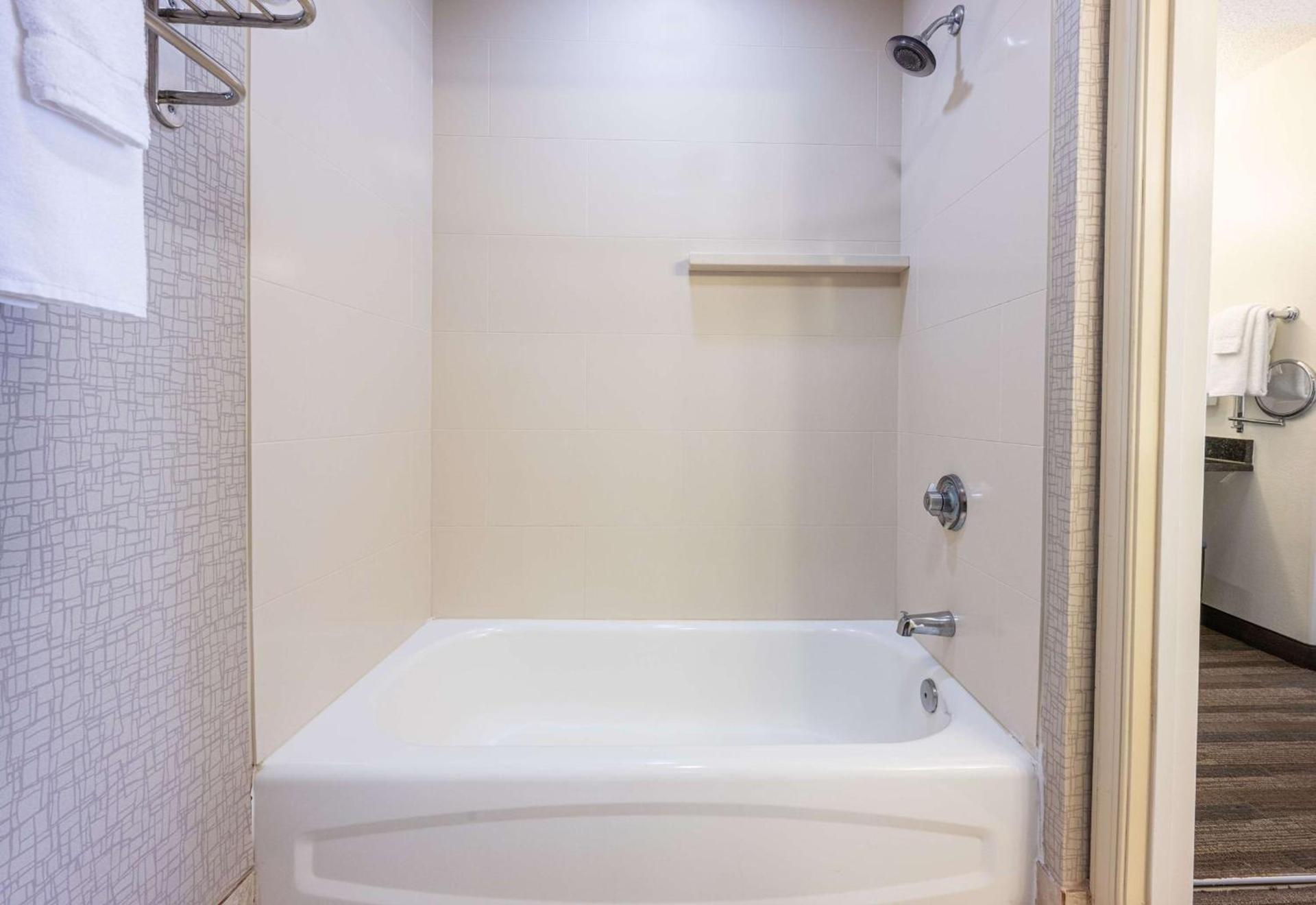 Hyatt House Herndon/Reston photo 28