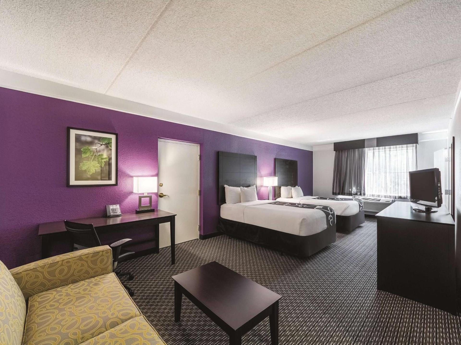 La Quinta Inn & Suites by Wyndham San Antonio Downtown photo 14