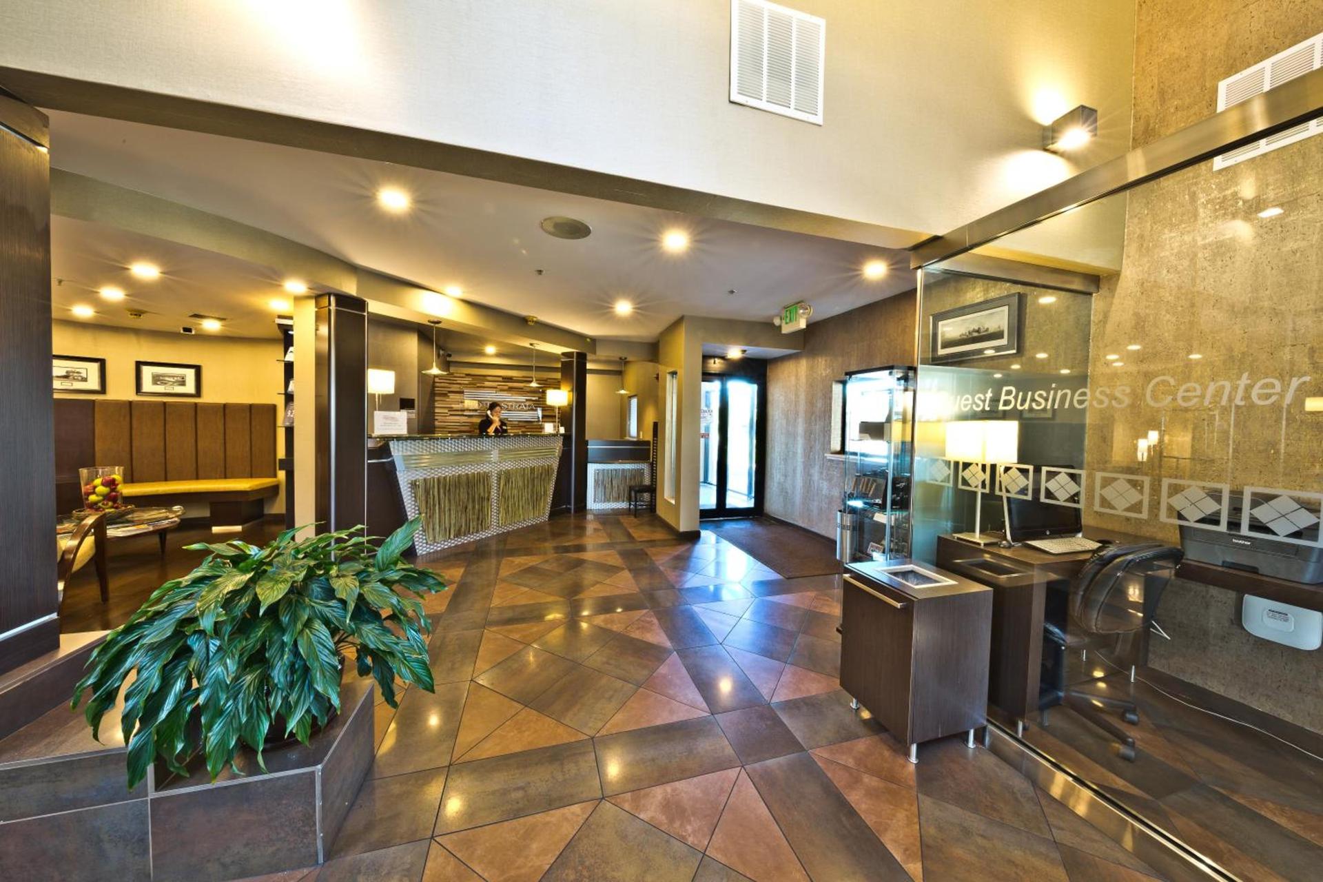 Hotel Strata photo 27