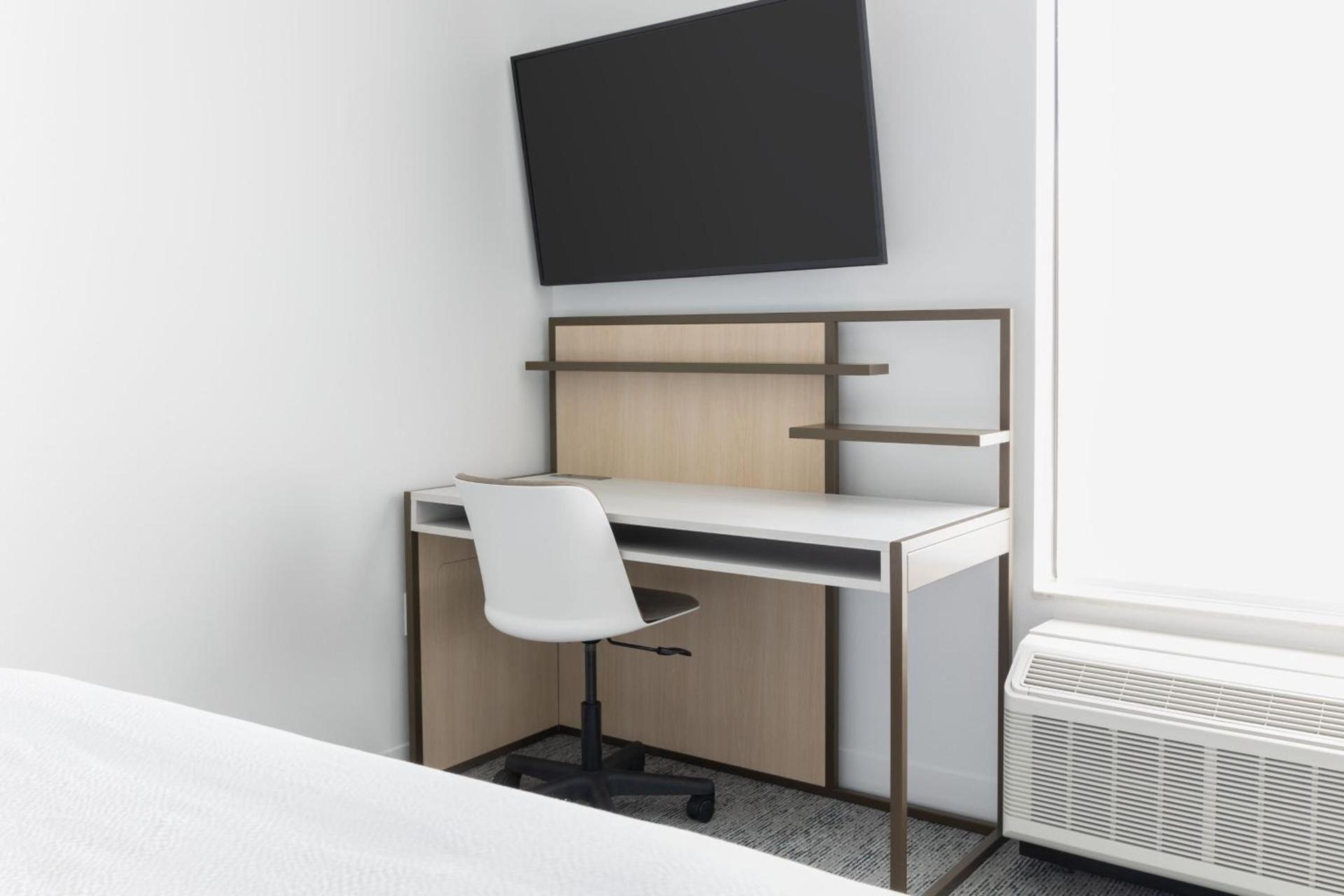 TownePlace Suites by Marriott Monrovia photo 16