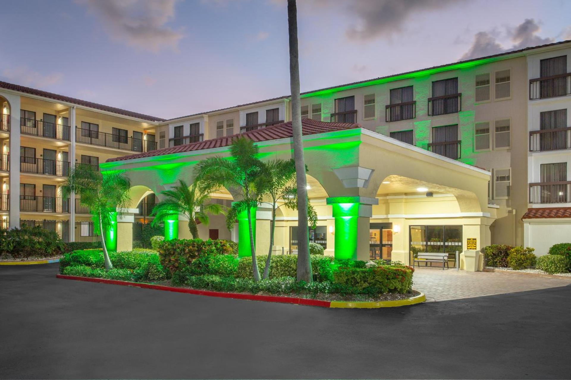 Holiday Inn & Suites Boca Raton - North photo 47