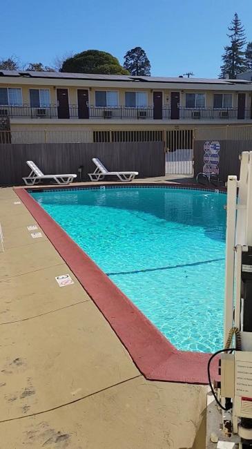 Islander Motel Santa Cruz CA photo 2