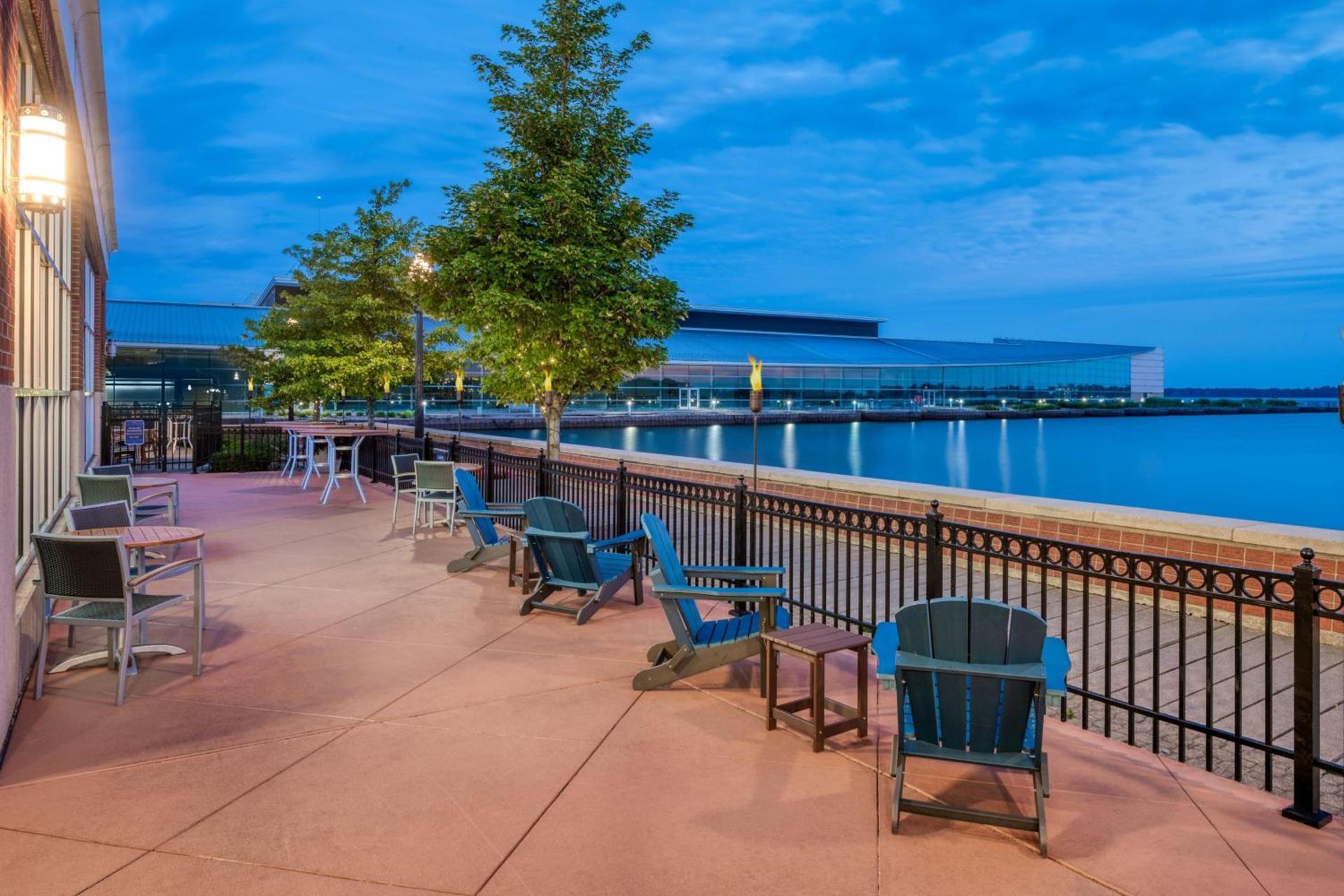 Sheraton Erie Bayfront Hotel photo 44