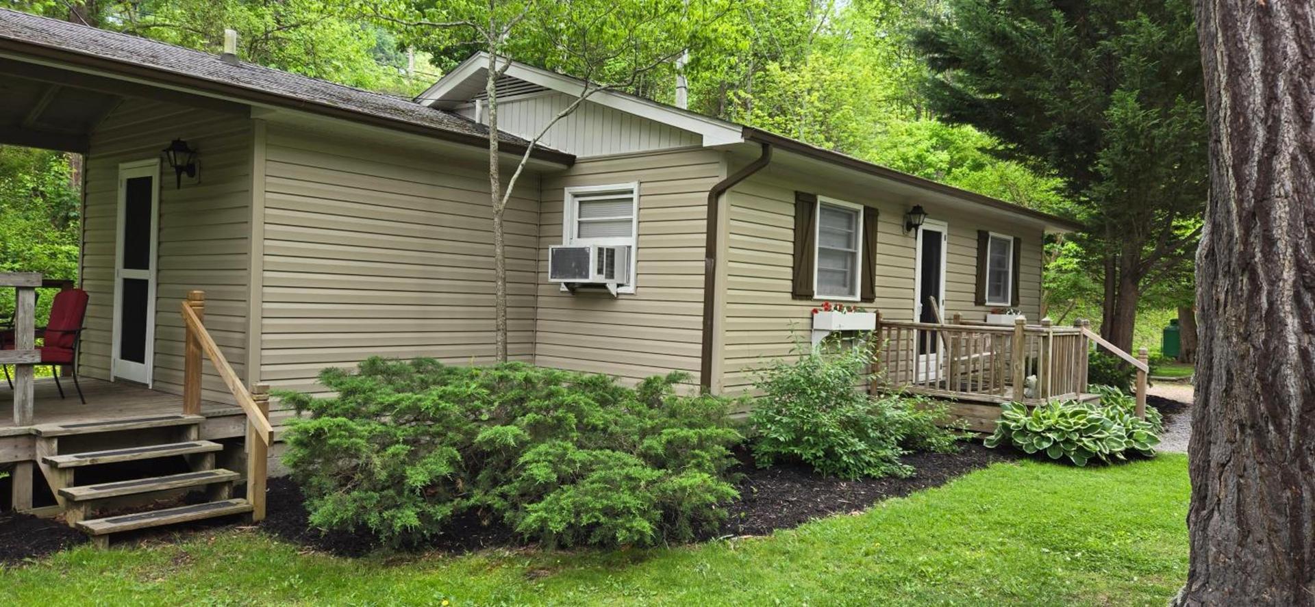 Cozy Creek Cottages photo 47