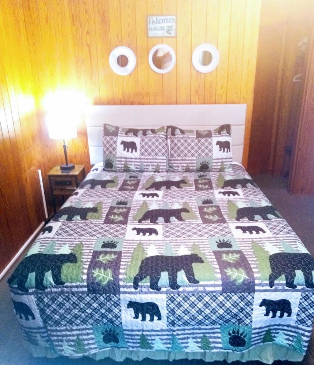 The Evening Shade River Lodge and Cabins photo 94