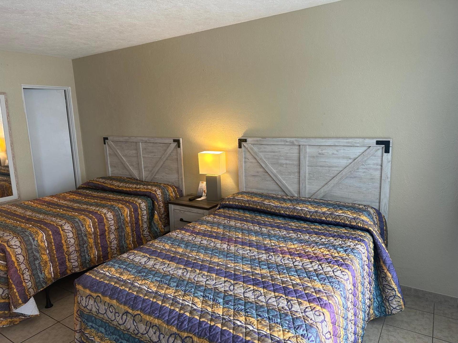 Beach Colony Motel photo 49